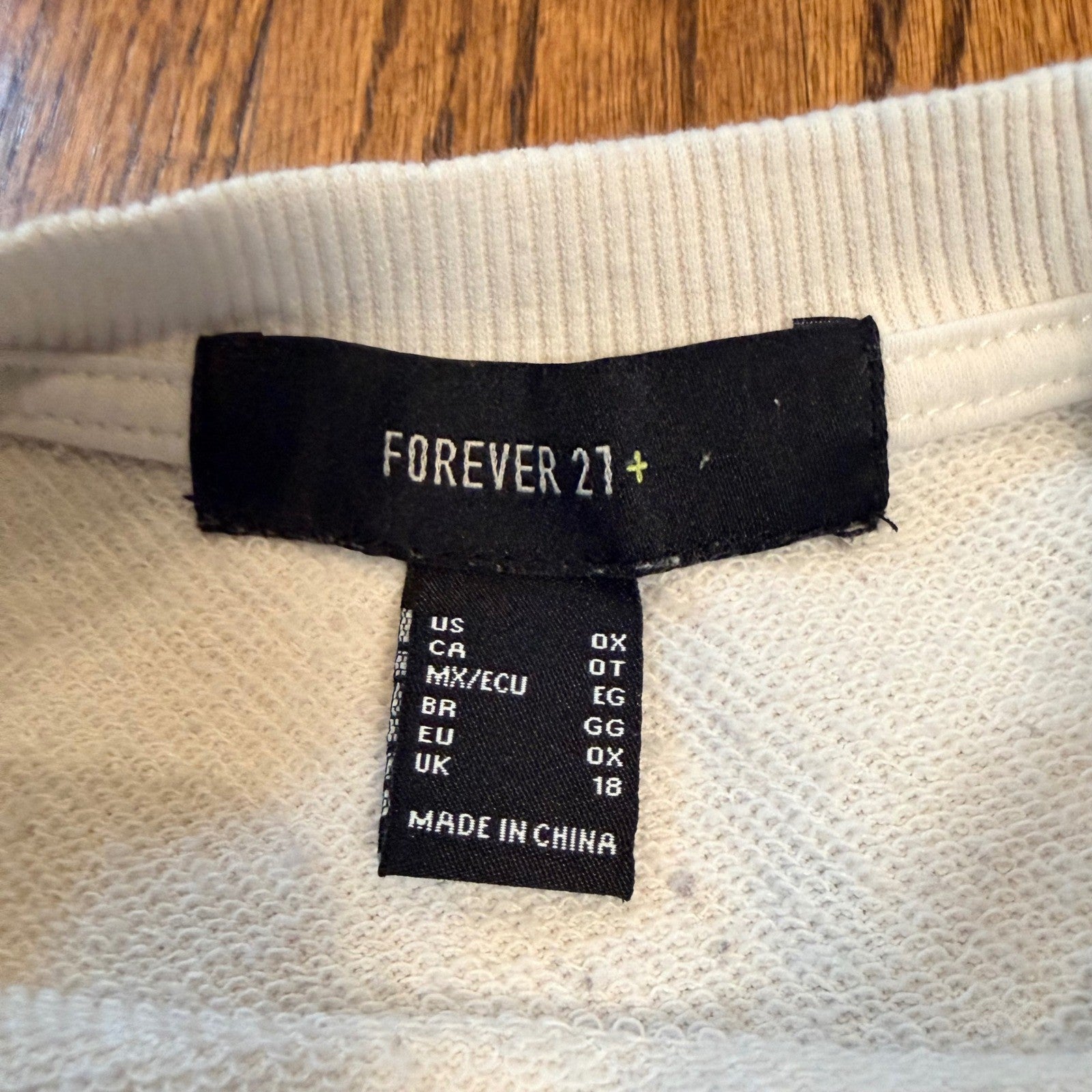 Forever 21+ Los Angeles California Graphic Sweatshirt 0X White Green Embroidered