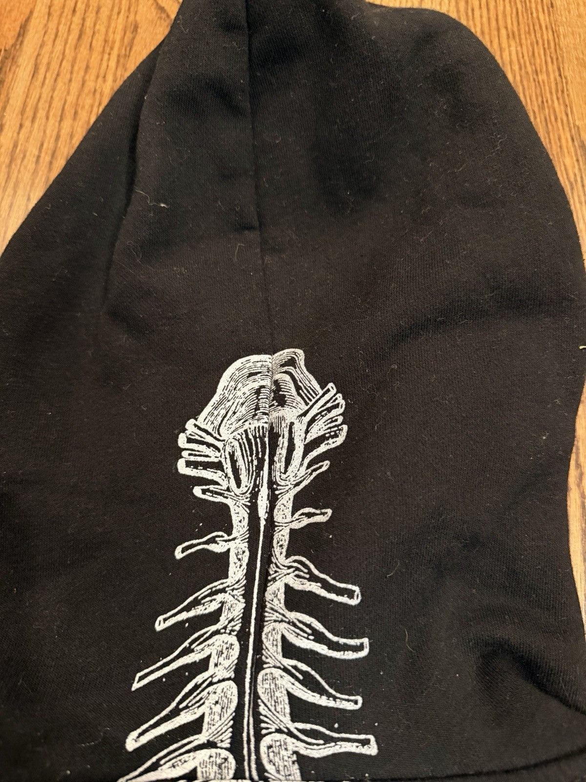 Forever 21 Men's Size M Black Hoodie With Snake & Spinal Design Excellent