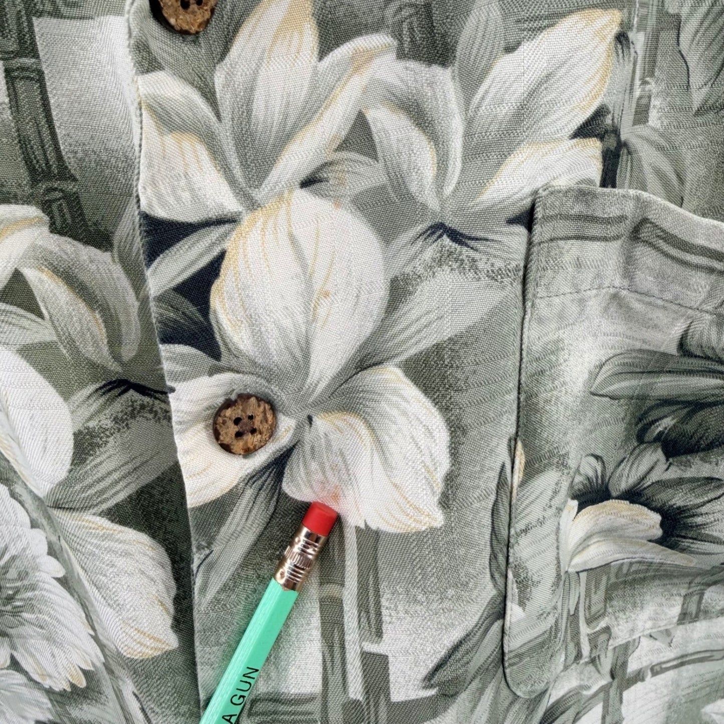 Tommy Bahama Silk Hawaiian Camp Shirt Floral Bamboo Tropical Sage L