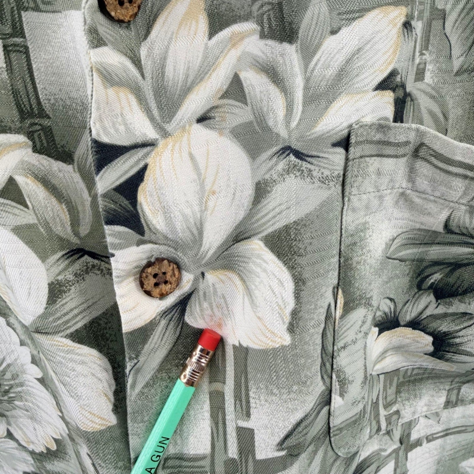 Tommy Bahama Silk Hawaiian Camp Shirt Floral Bamboo Tropical Sage L