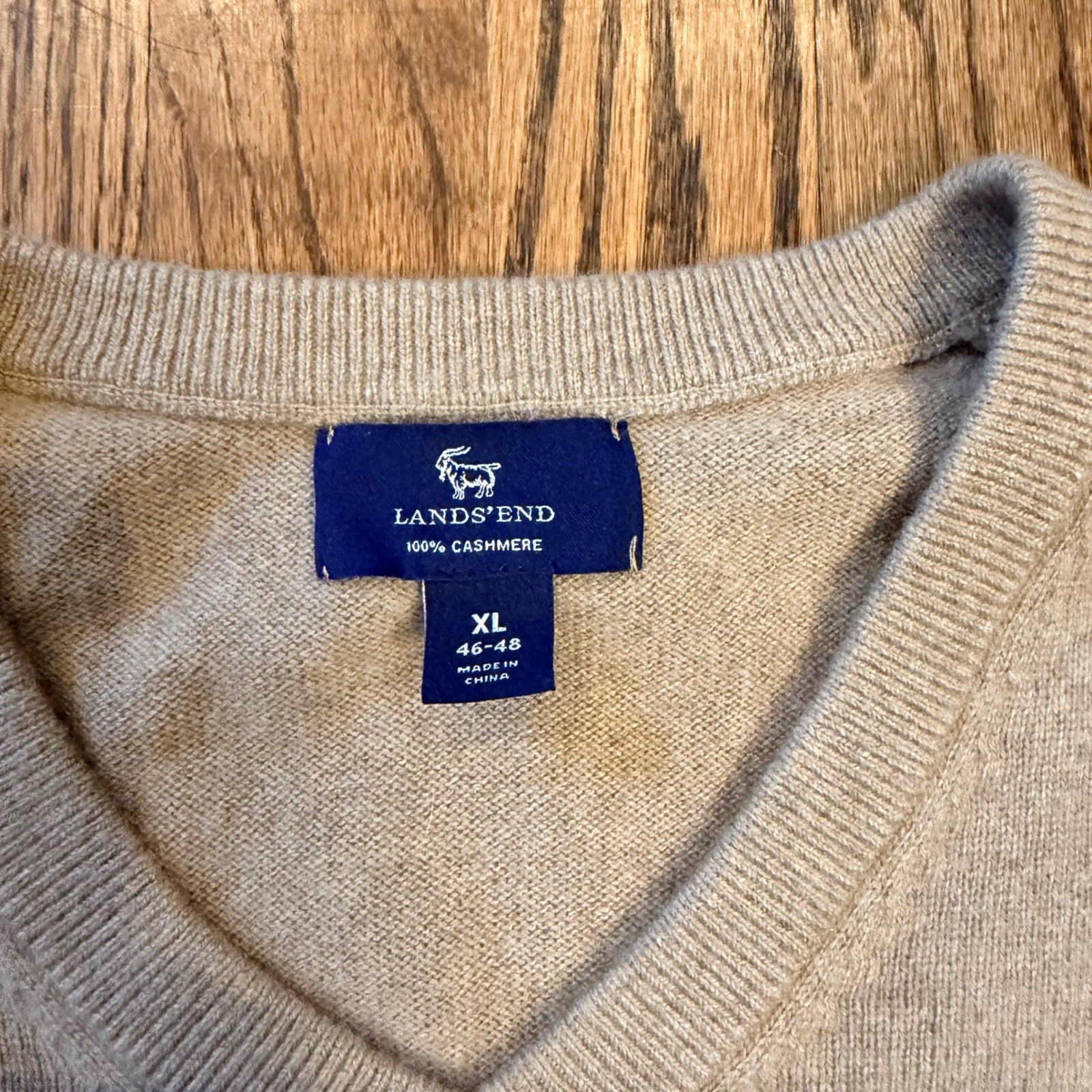 Lands' End 100% Cashmere V-Neck Sweater Soft Knit XL Tan Beige Soft Warm