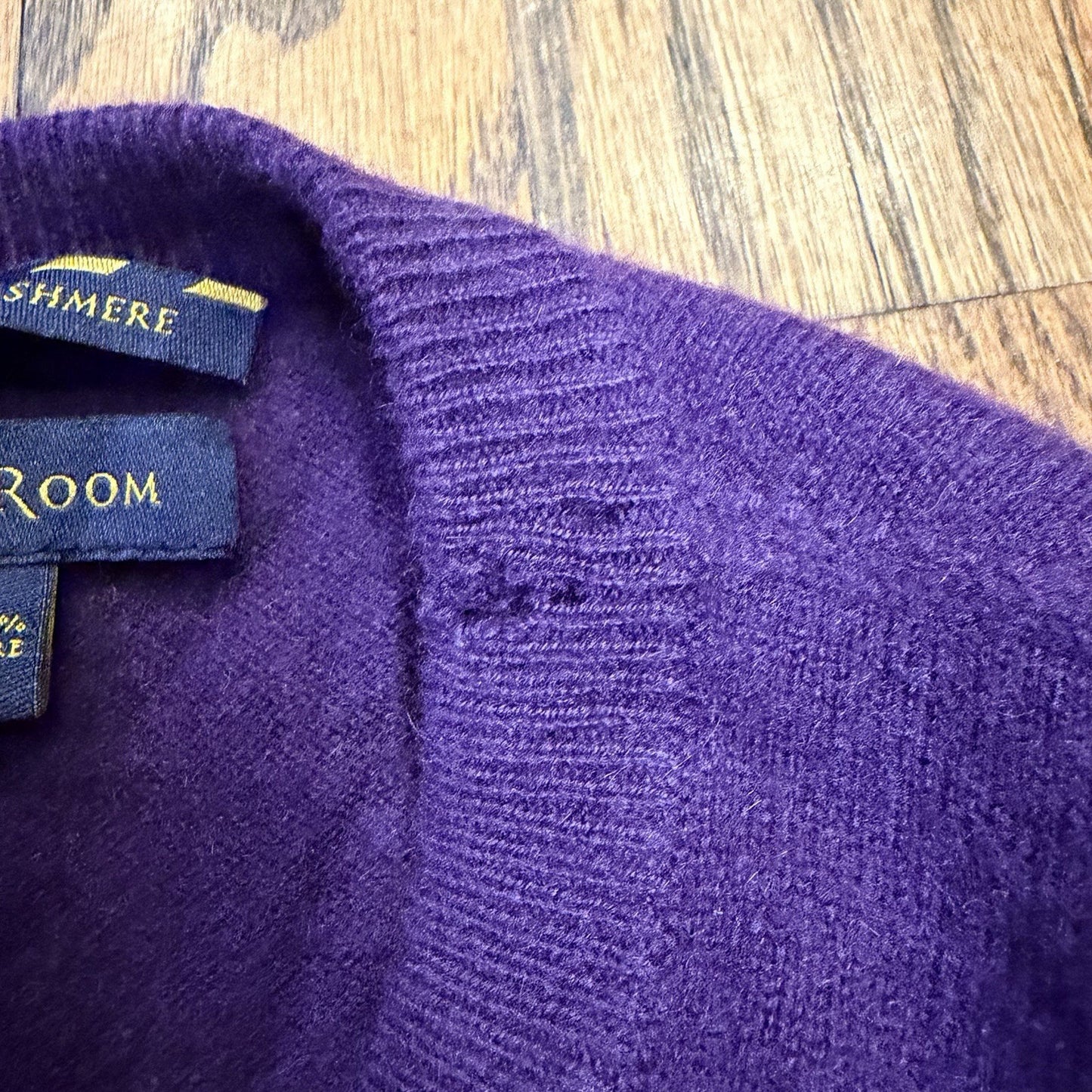 Club Room Estate Cashmere V-Neck Sweater 100% 2-Ply Knit Size M Purple