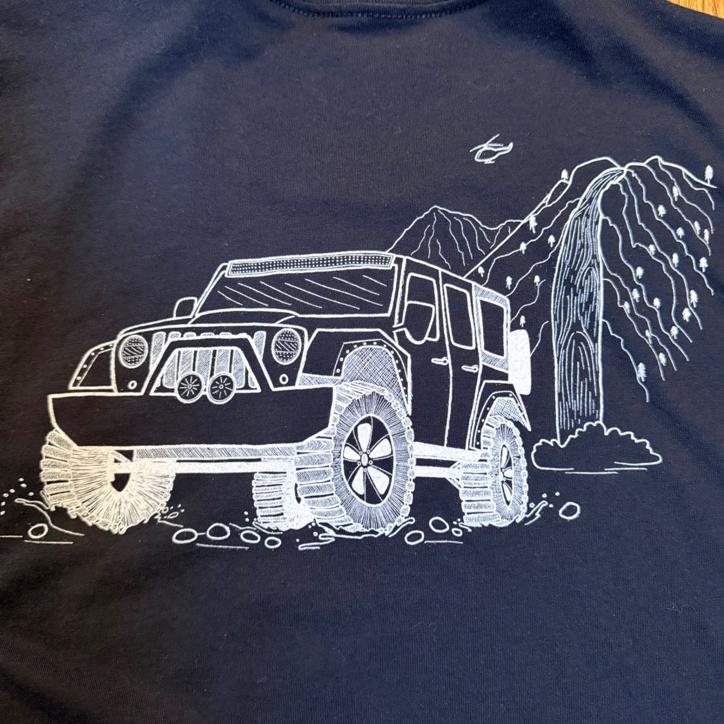Hawaii Adventure Rentals & Tours Jeep Waterfall Graphic T-Shirt Small Black