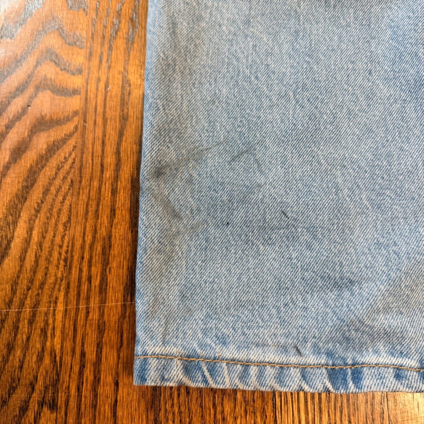 Levi's 469 Loose Fit Denim Shorts Paint Splatter Light Wash 32 Blue Jorts Y2K