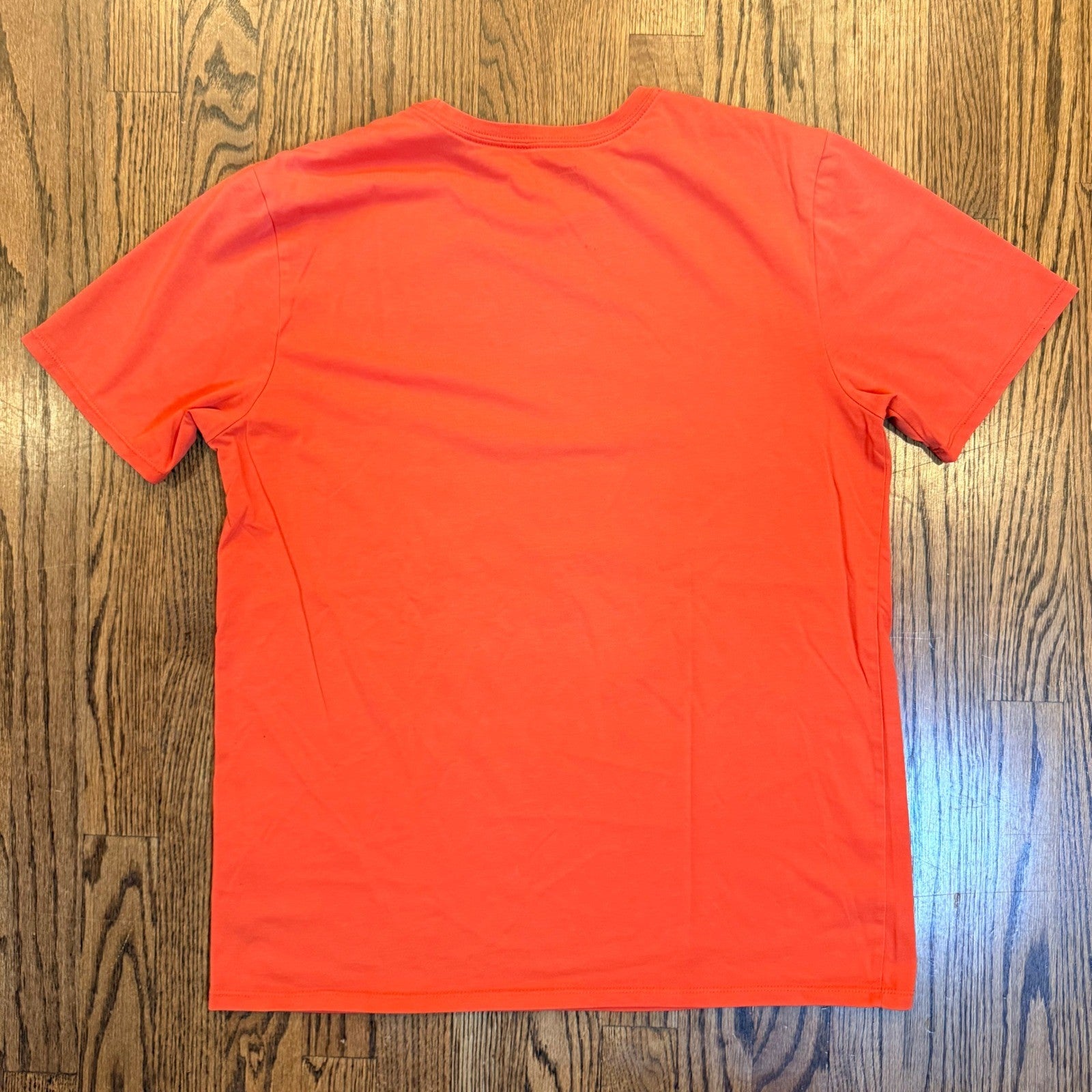 Nike Golf Modern Fit Dri-FIT Graphic T-Shirt Orange Large Crossed Clubs