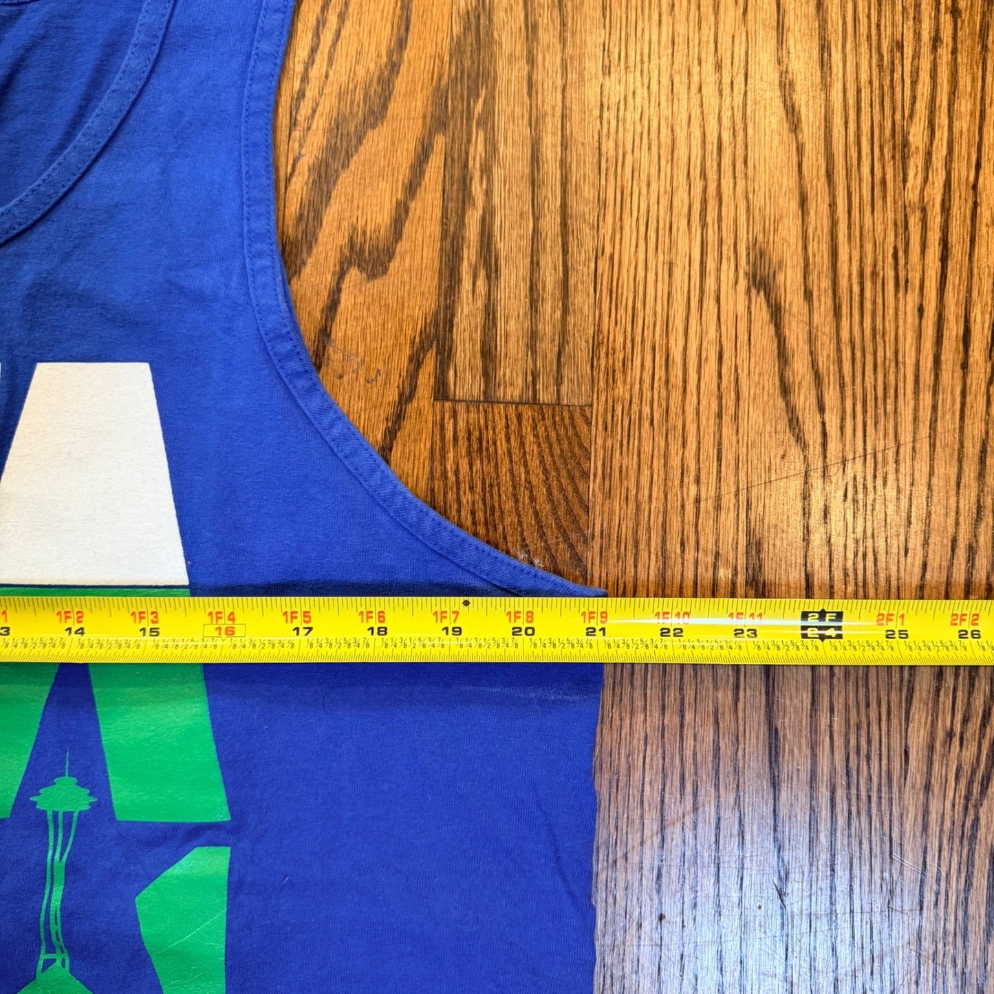 Casual Industrees Sea Town Seattle Graphic Tank Top Sz L Blue Green Space Needle
