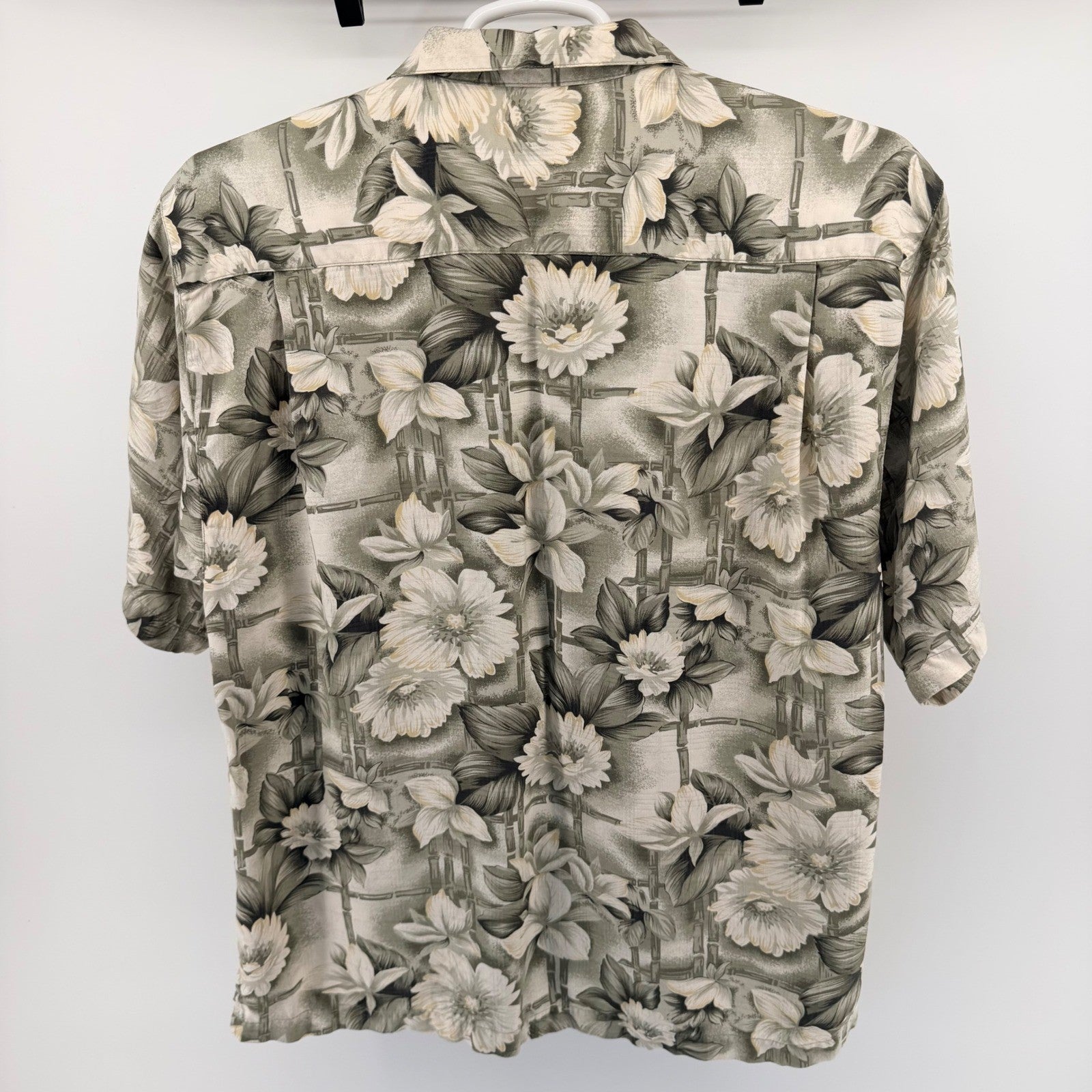 Tommy Bahama Silk Hawaiian Camp Shirt Floral Bamboo Tropical Sage L