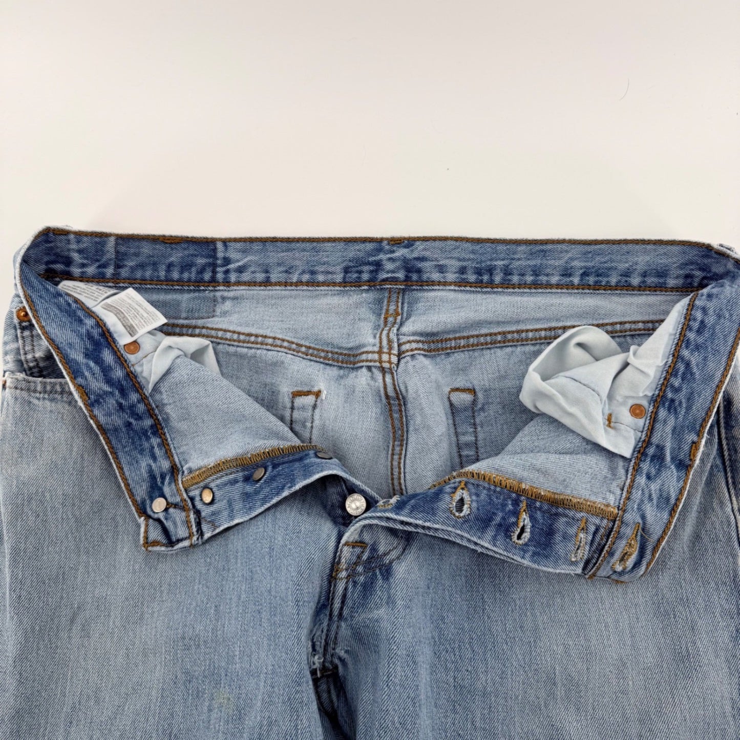 Levis 501 Original Fit Straight Leg Button Fly Jeans 36x31 Light Wash Blue