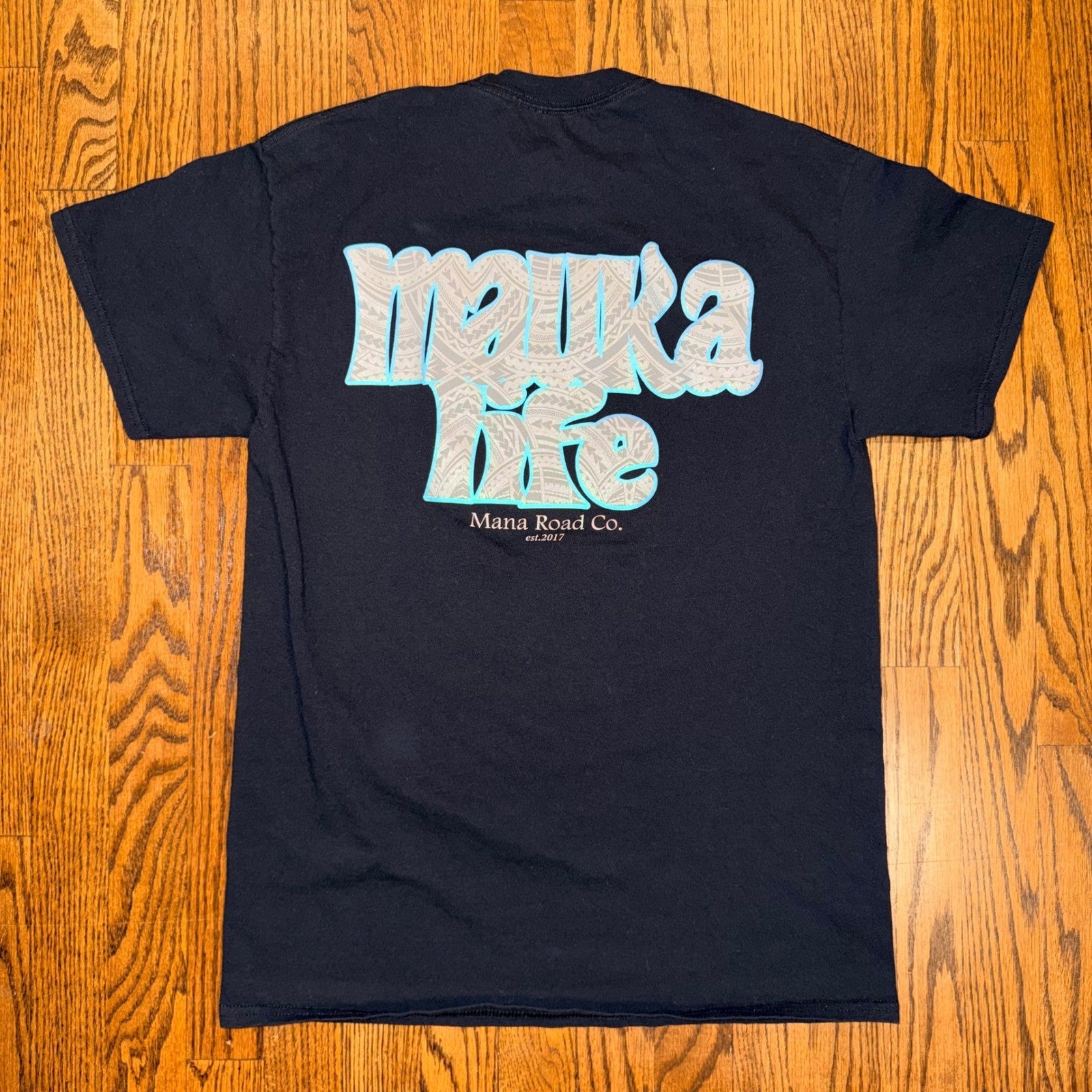 Mana Road Co Mauka Life Graphic T-Shirt Black Small Hawaii Surf Tee