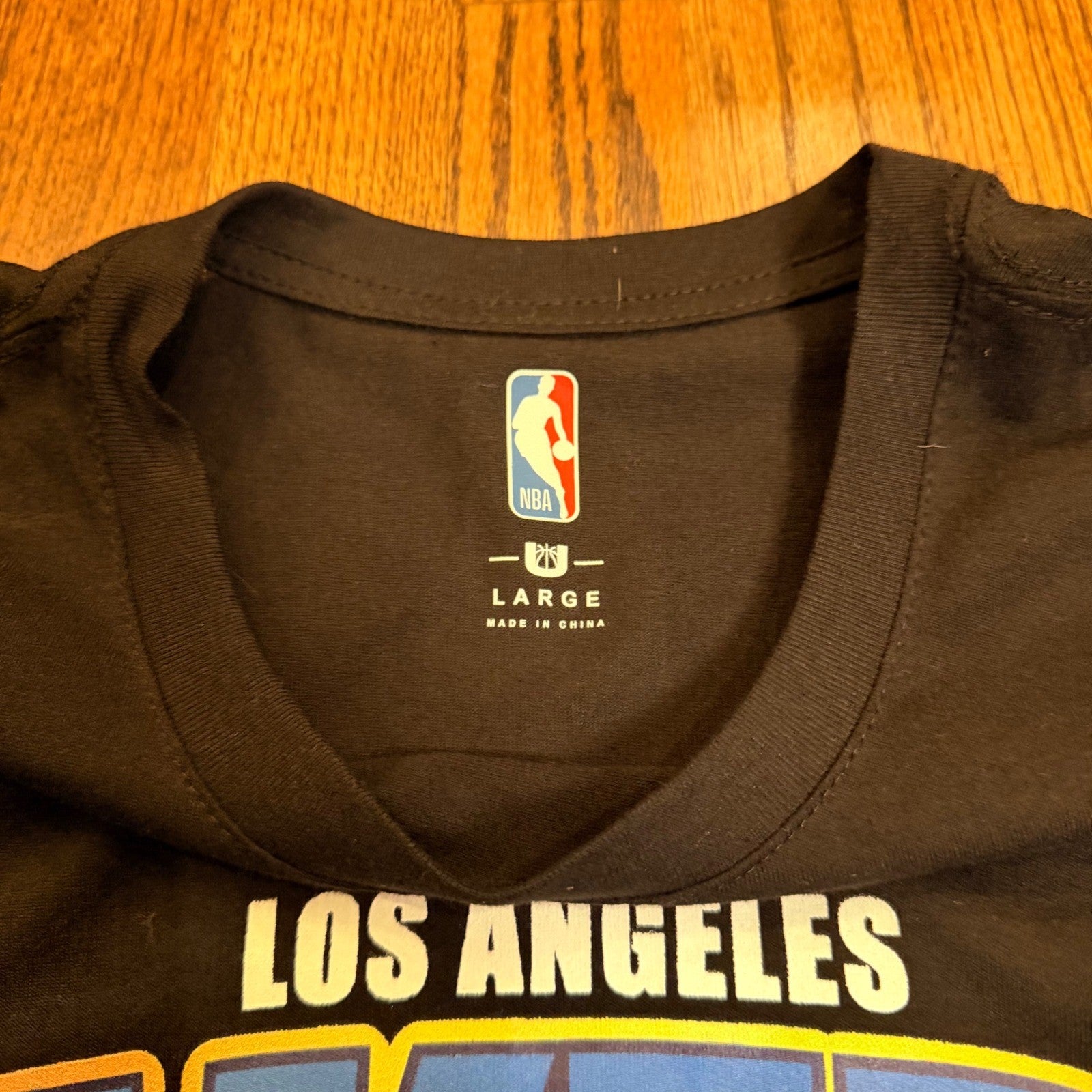 NBA Los Angeles Lakers LeBron James Graphic T-Shirt Large Black NWT