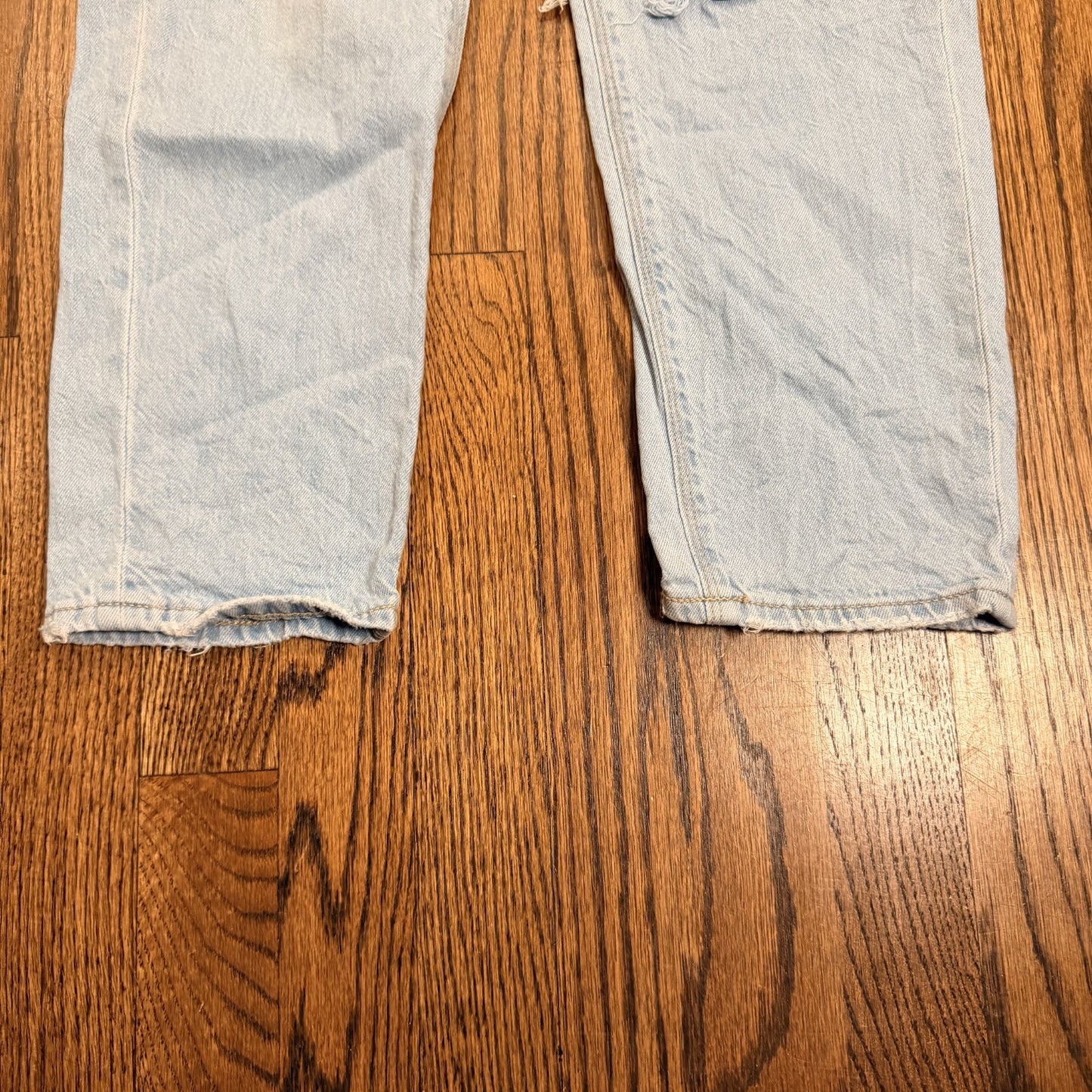 American Eagle Mom Jeans Size 0 Ripped Distressed Light Wash Denim Y2K