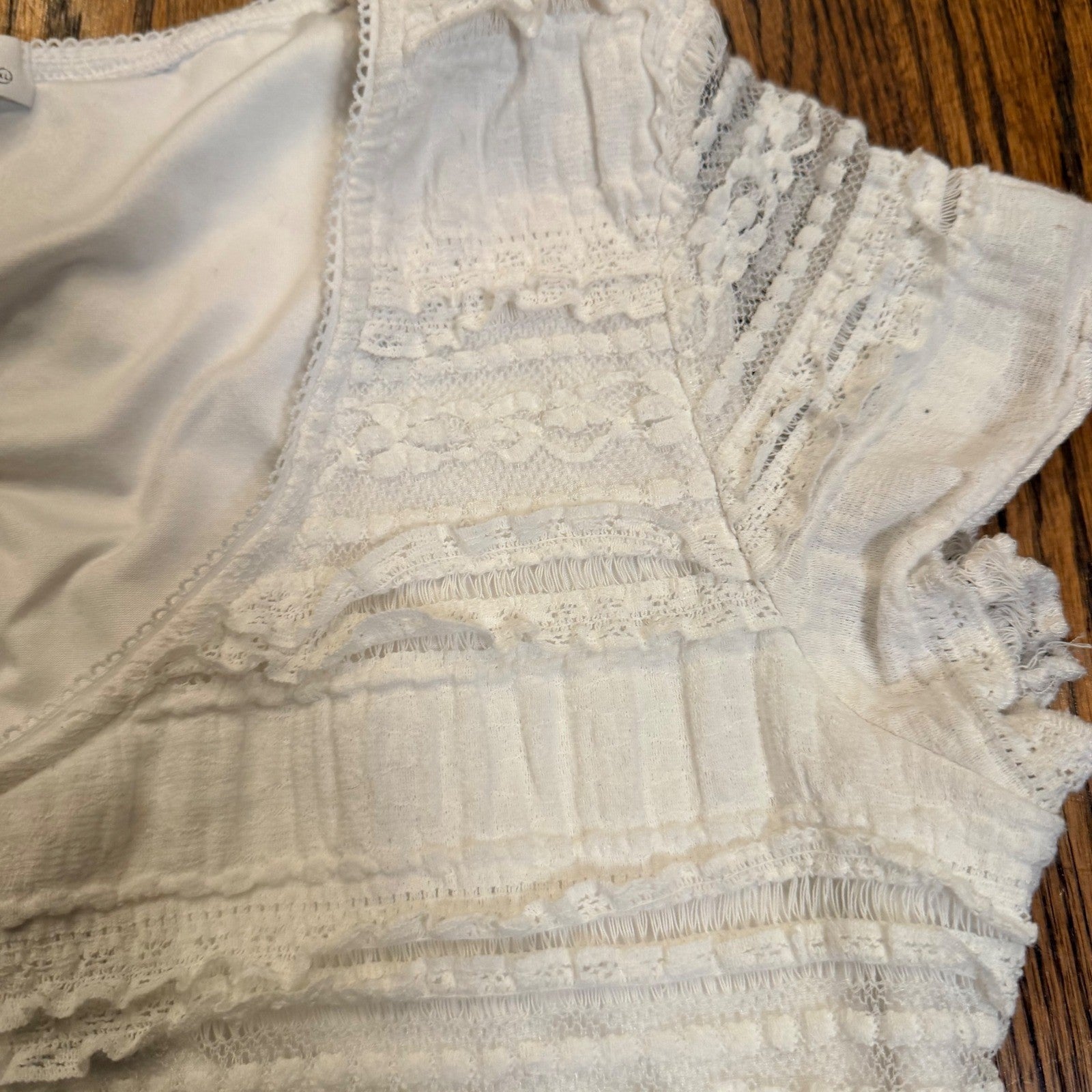 Good Days Project White Lace Tiered V-Neck Cap Sleeve Top Size XL