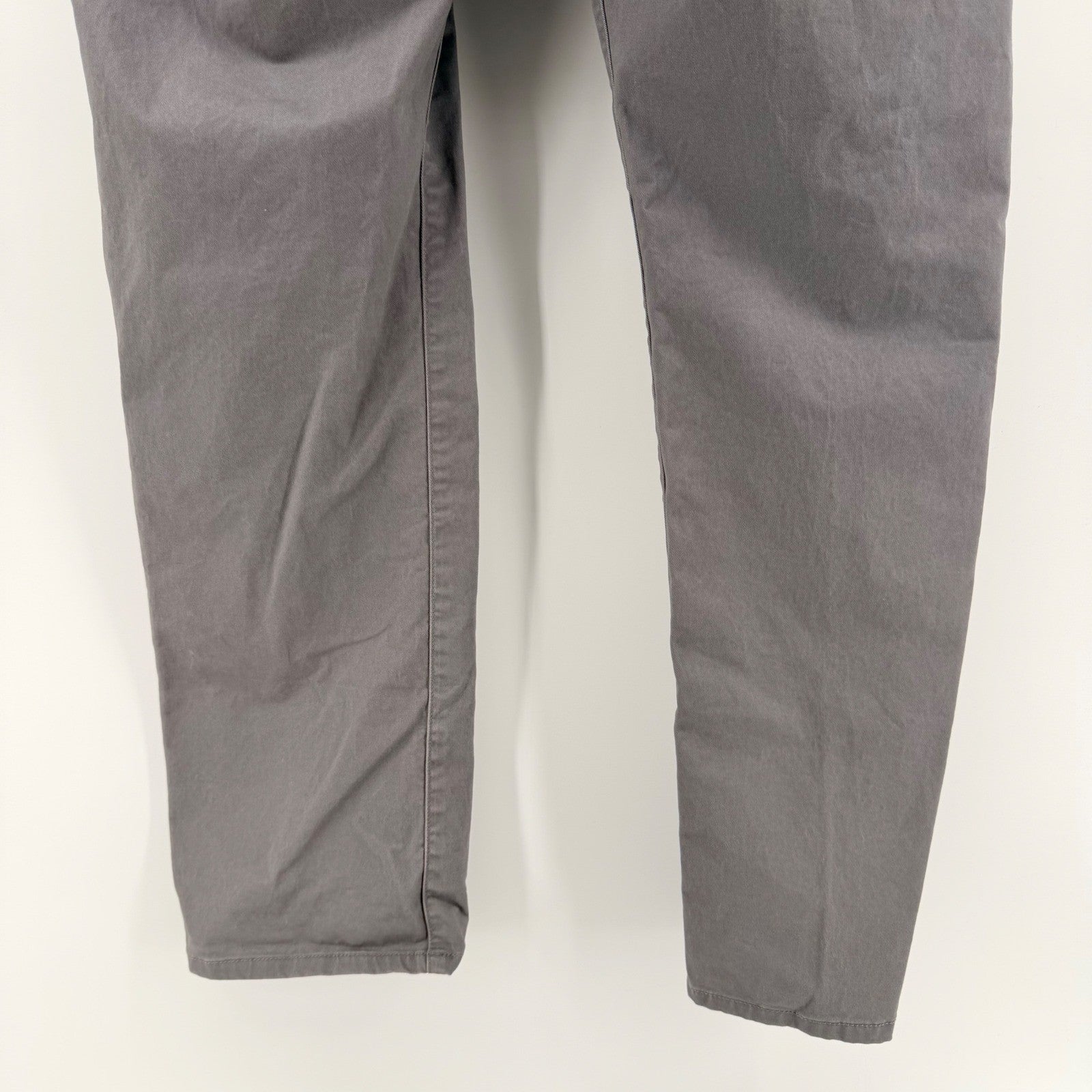 UNTUCKit Straight Fit 5-Pocket Pants Gray Stretch Cotton Chinos 35x32 Mens