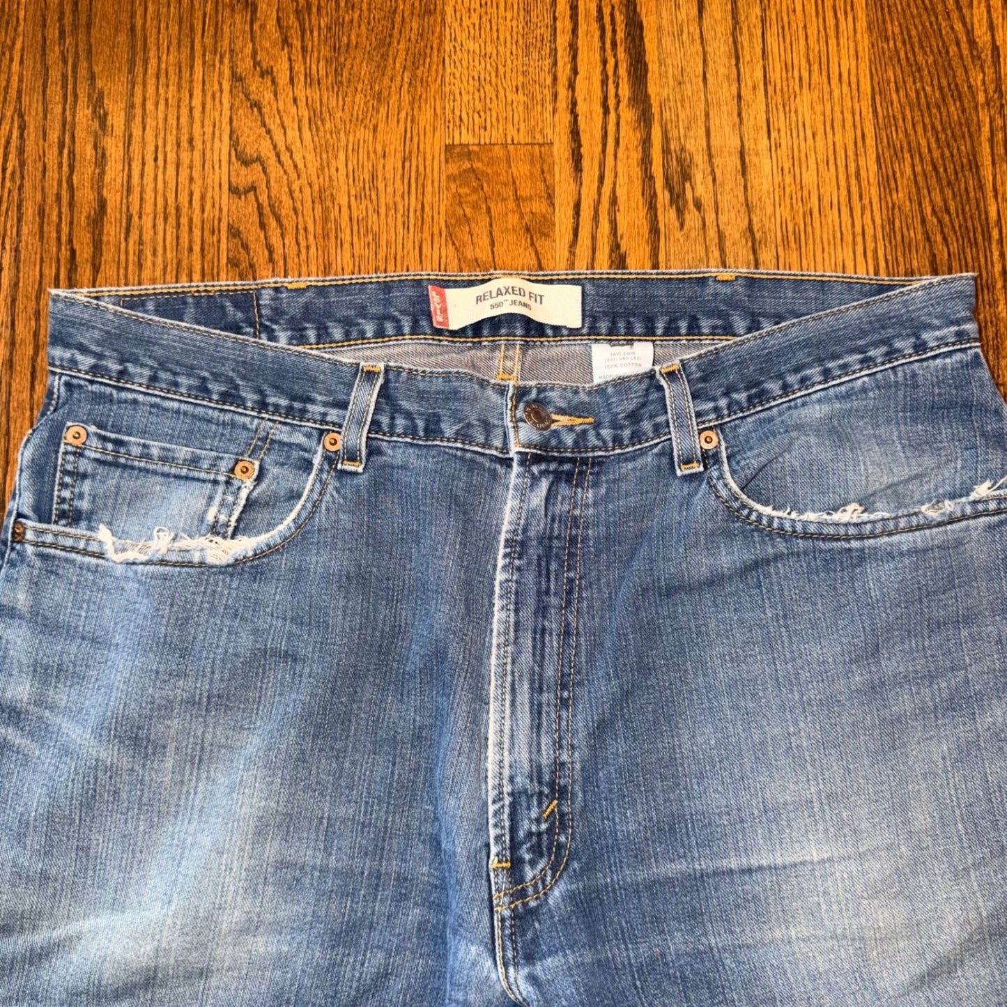 Levi's 550 Relaxed Fit Vintage 2004 Mens Jeans 38x34 Blue Denim Baggy Loose
