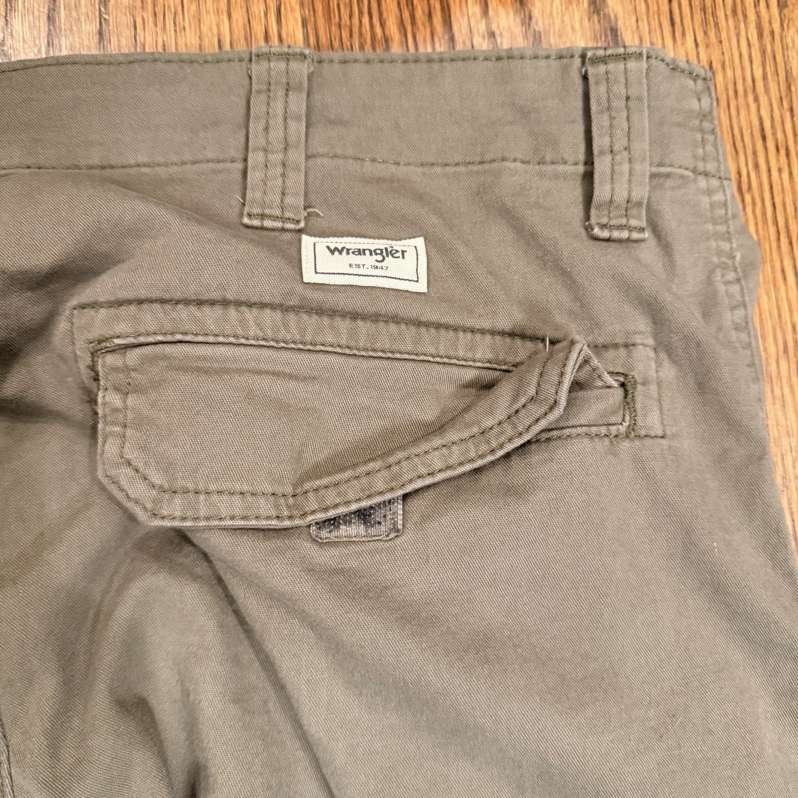 Wrangler Men's Stretch Taper Leg Regular Fit Cargo Pant Green 38x32