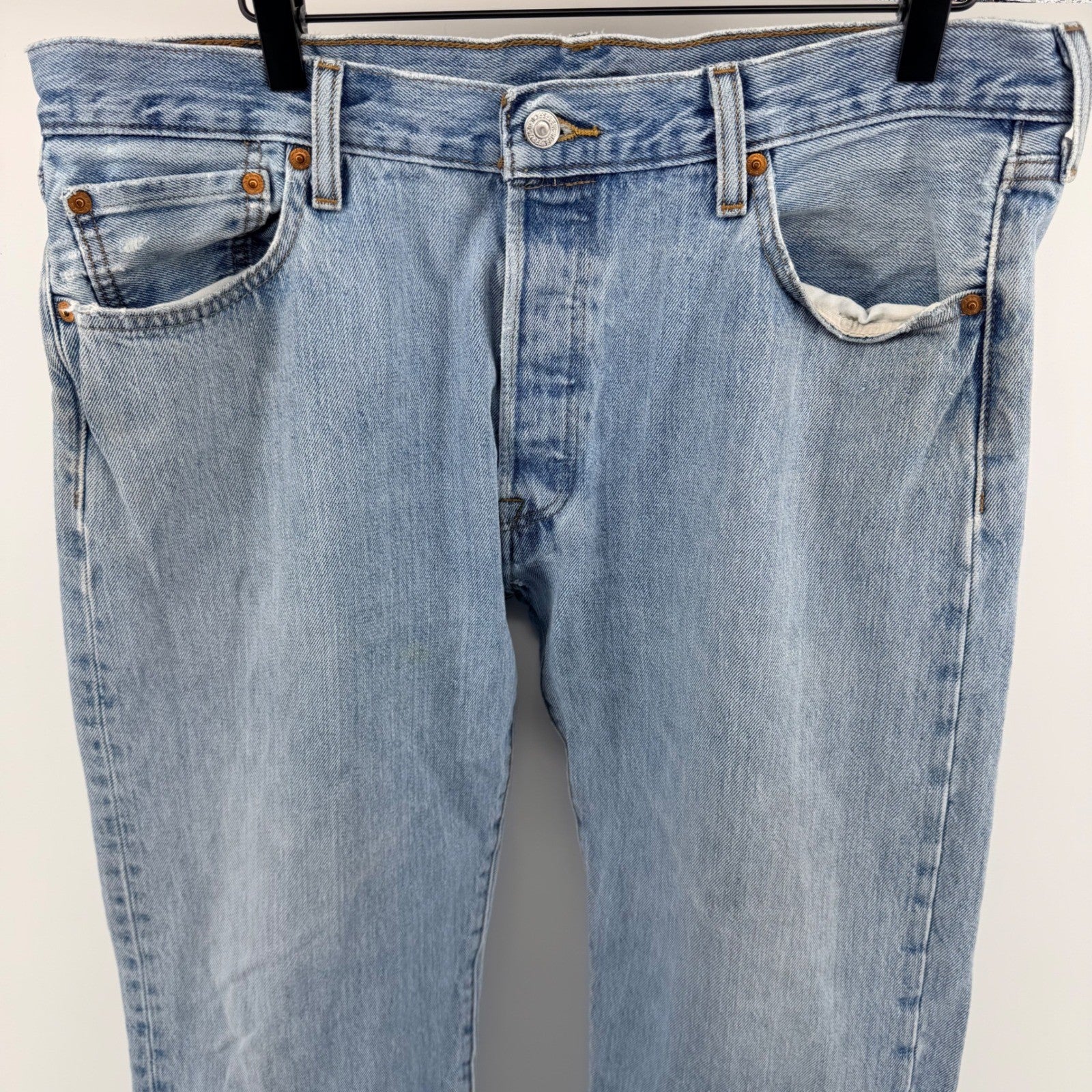Levis 501 Original Fit Straight Leg Button Fly Jeans 36x31 Light Wash Blue