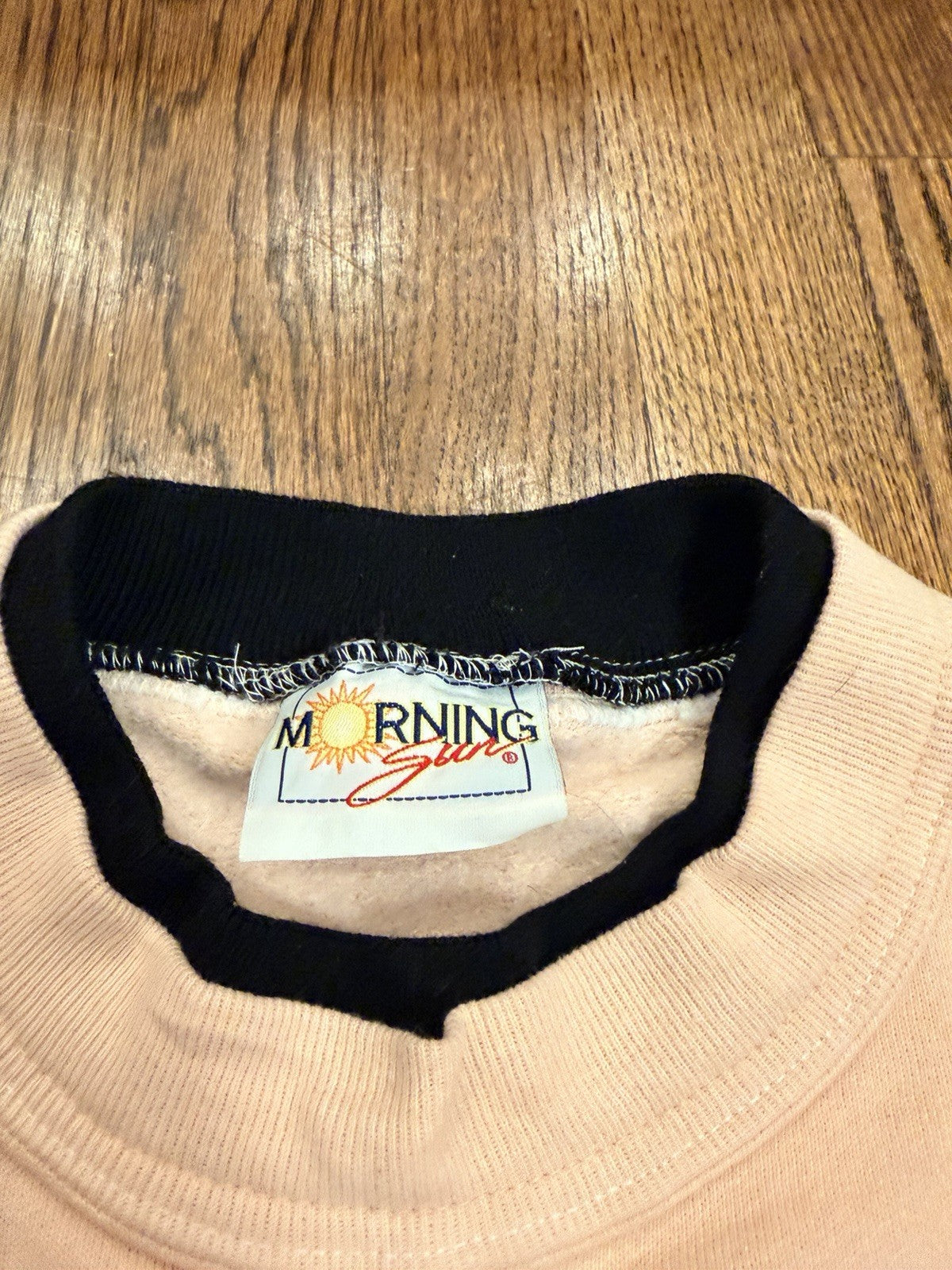 Vintage Morning Sun Grandma Spring Bird Crewneck Sweatshirt Pastel Pink L