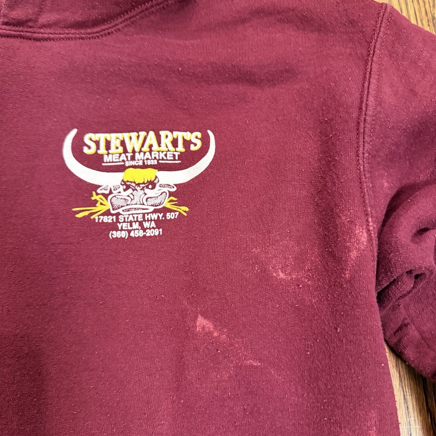 Stewart’s Meat Market Hoodie Yelm WA Local PNW Graphic Pullover Burgundy Size S
