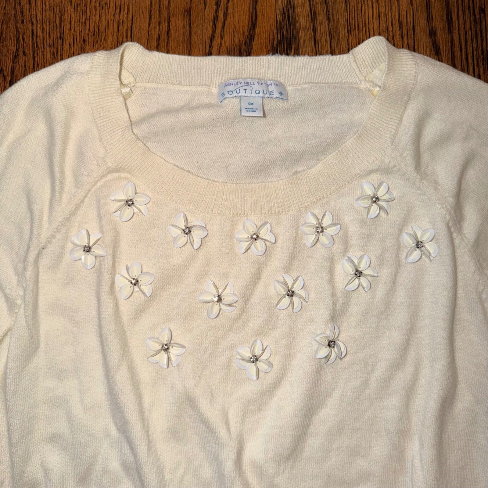 Ashley Neil Tipton Boutique Floral Applique Sweater 0X Ivory 3/4 Sleeve