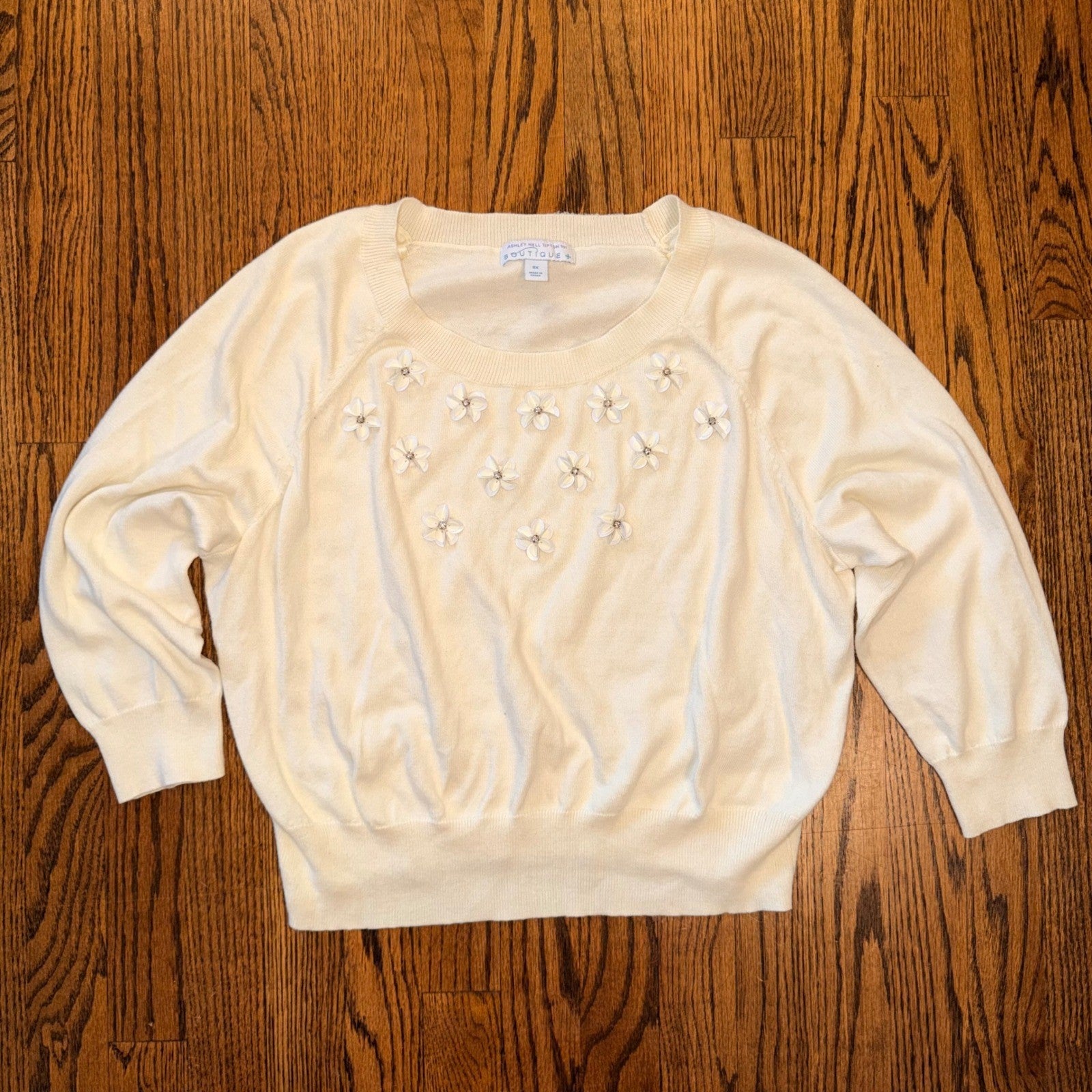 Ashley Neil Tipton Boutique Floral Applique Sweater 0X Ivory 3/4 Sleeve