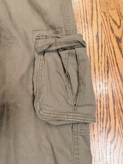 Wrangler Men's Stretch Taper Leg Regular Fit Cargo Pant Green 38x32