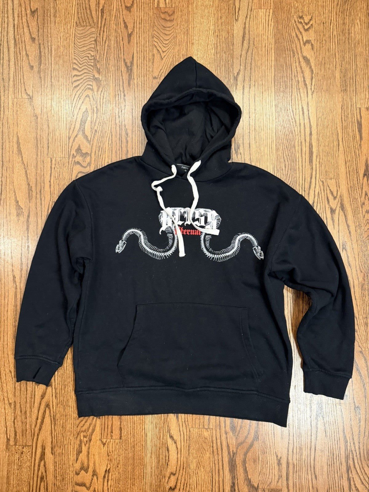 Forever 21 Men's Size M Black Hoodie With Snake & Spinal Design Excellent