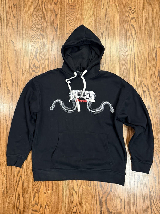 Forever 21 Men's Size M Black Hoodie With Snake & Spinal Design Excellent