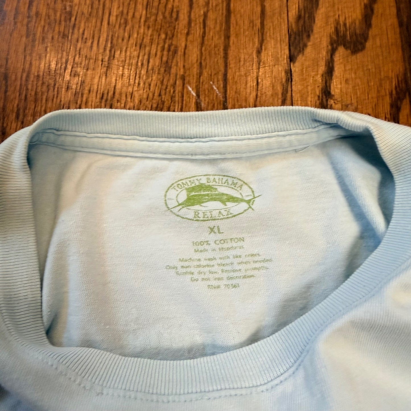 Tommy Bahama Relax Casa de Chill Graphic T-Shirt XL Light Blue Tropical Beach