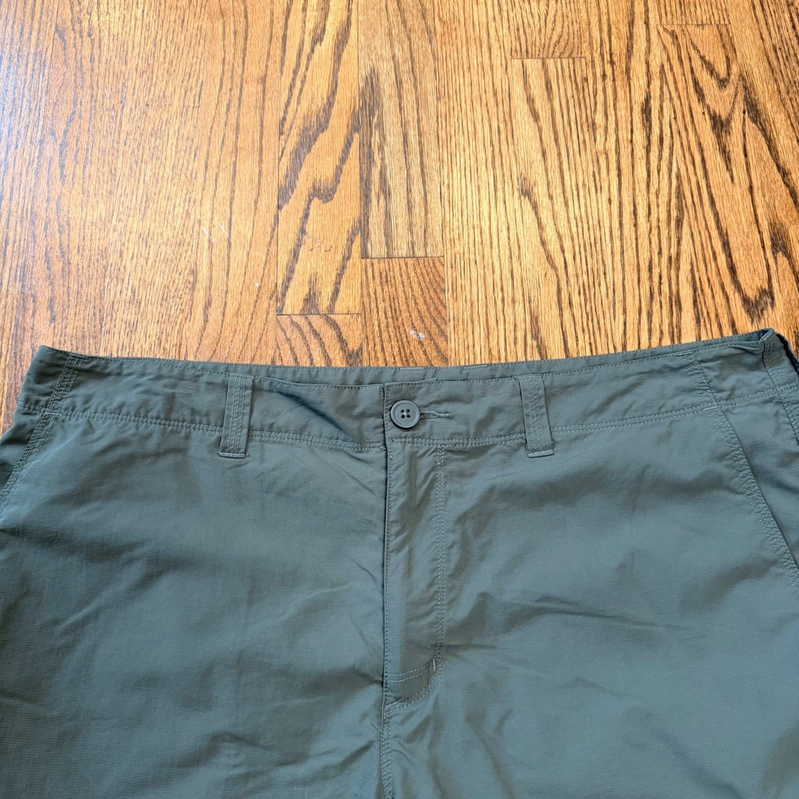 Mountain Hardwear AP Scrambler Hiking Shorts 38 Olive Green Outdoor Adventure