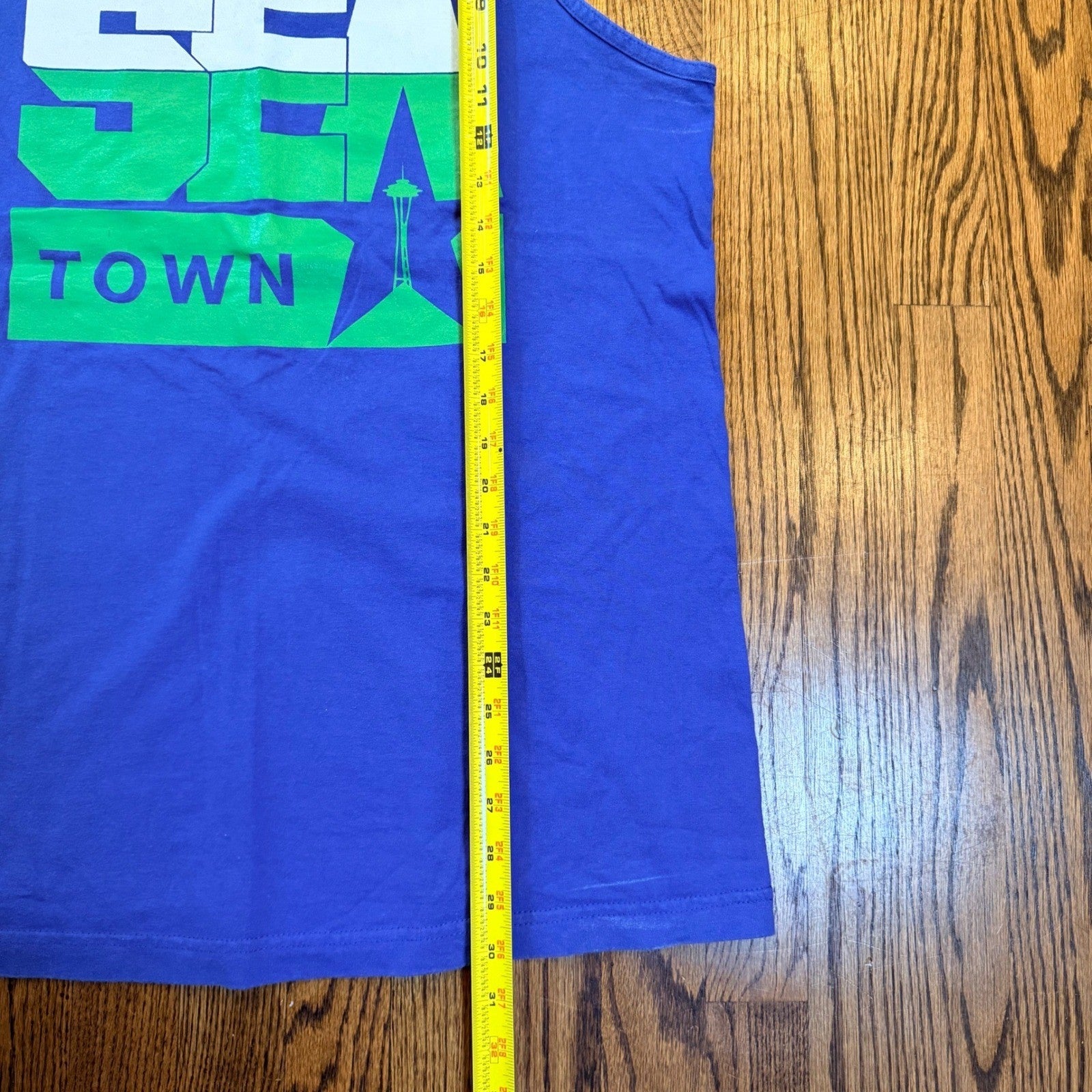 Casual Industrees Sea Town Seattle Graphic Tank Top Sz L Blue Green Space Needle