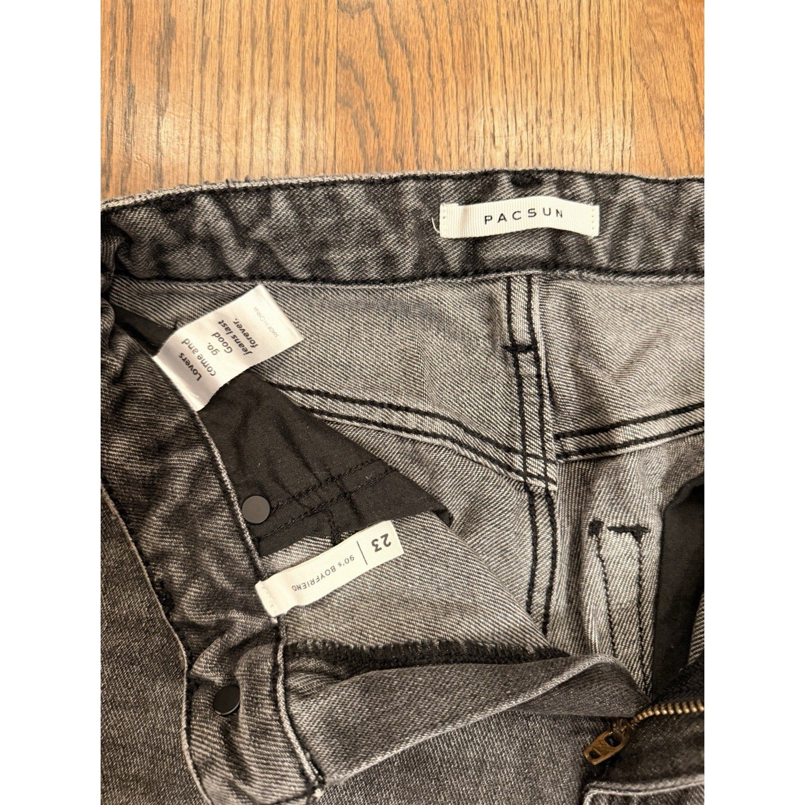 PacSun 90's Boyfriend Distressed High Rise Jeans 23 Washed Black Grey