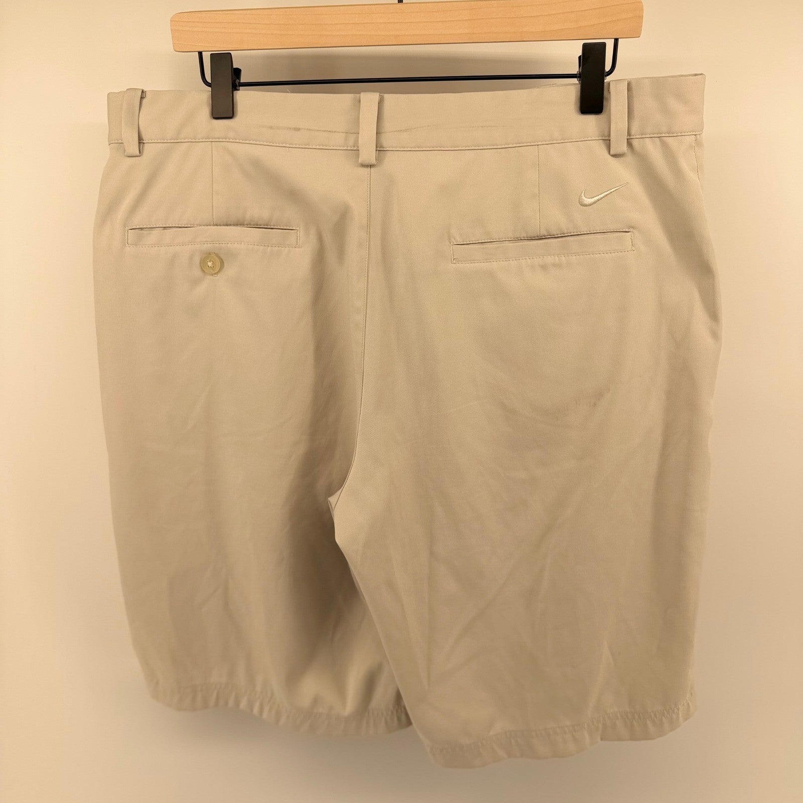 Nike Golf Tour Performance Dri-FIT Shorts Tan Beige Mens 36 Active Sporty