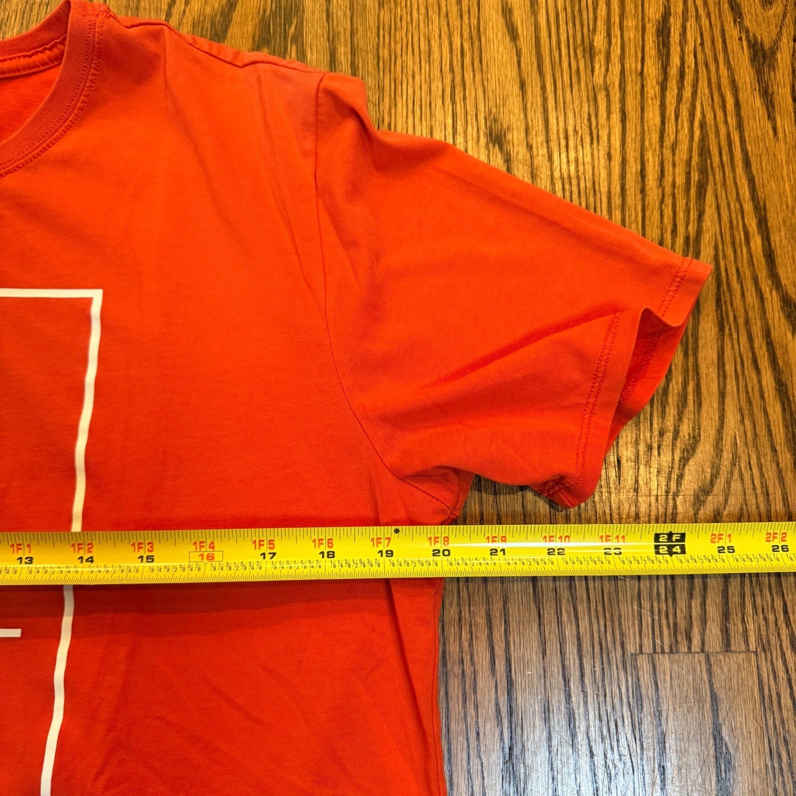 Nike Golf Modern Fit Dri-FIT Graphic T-Shirt Orange Large Crossed Clubs