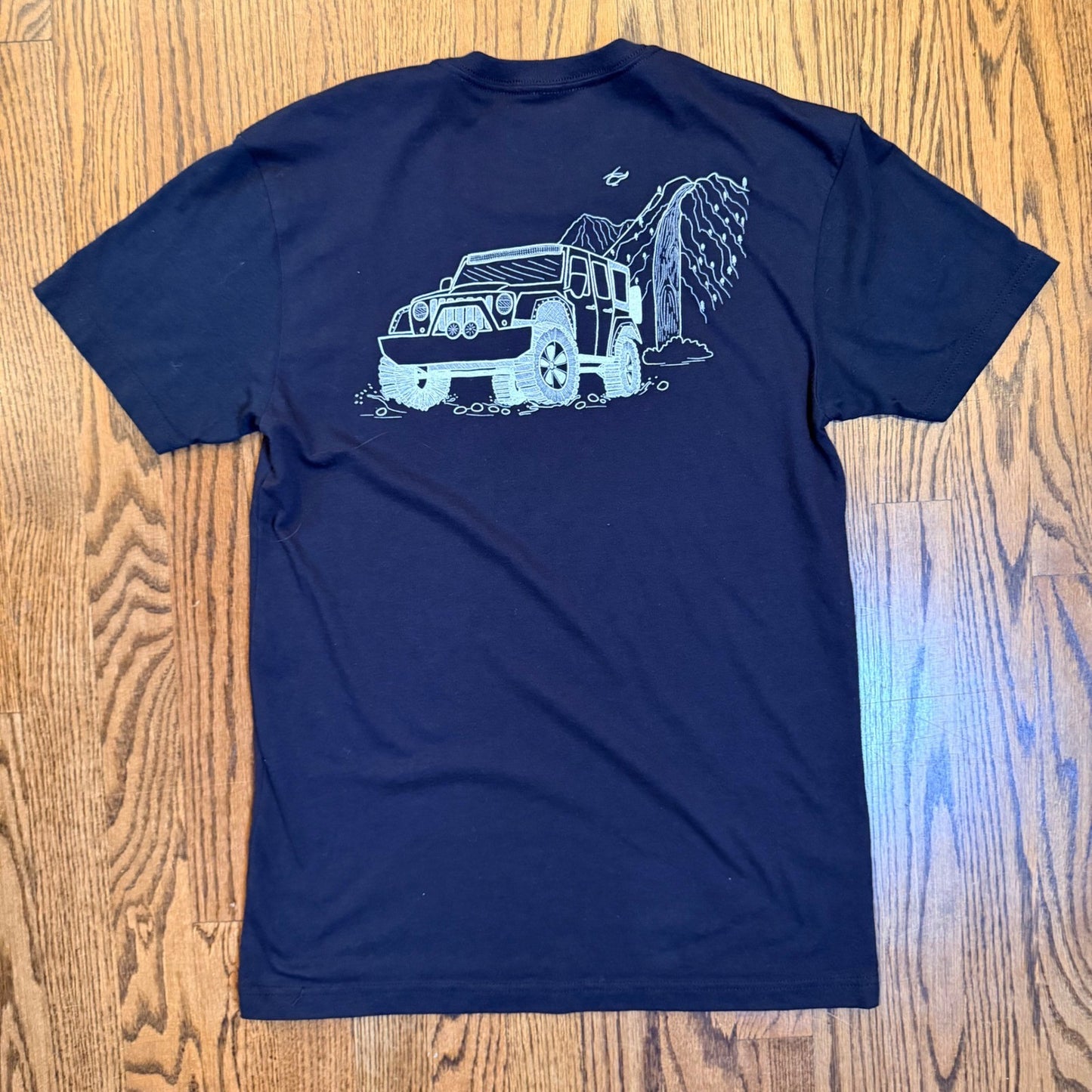 Hawaii Adventure Rentals & Tours Jeep Waterfall Graphic T-Shirt Small Black