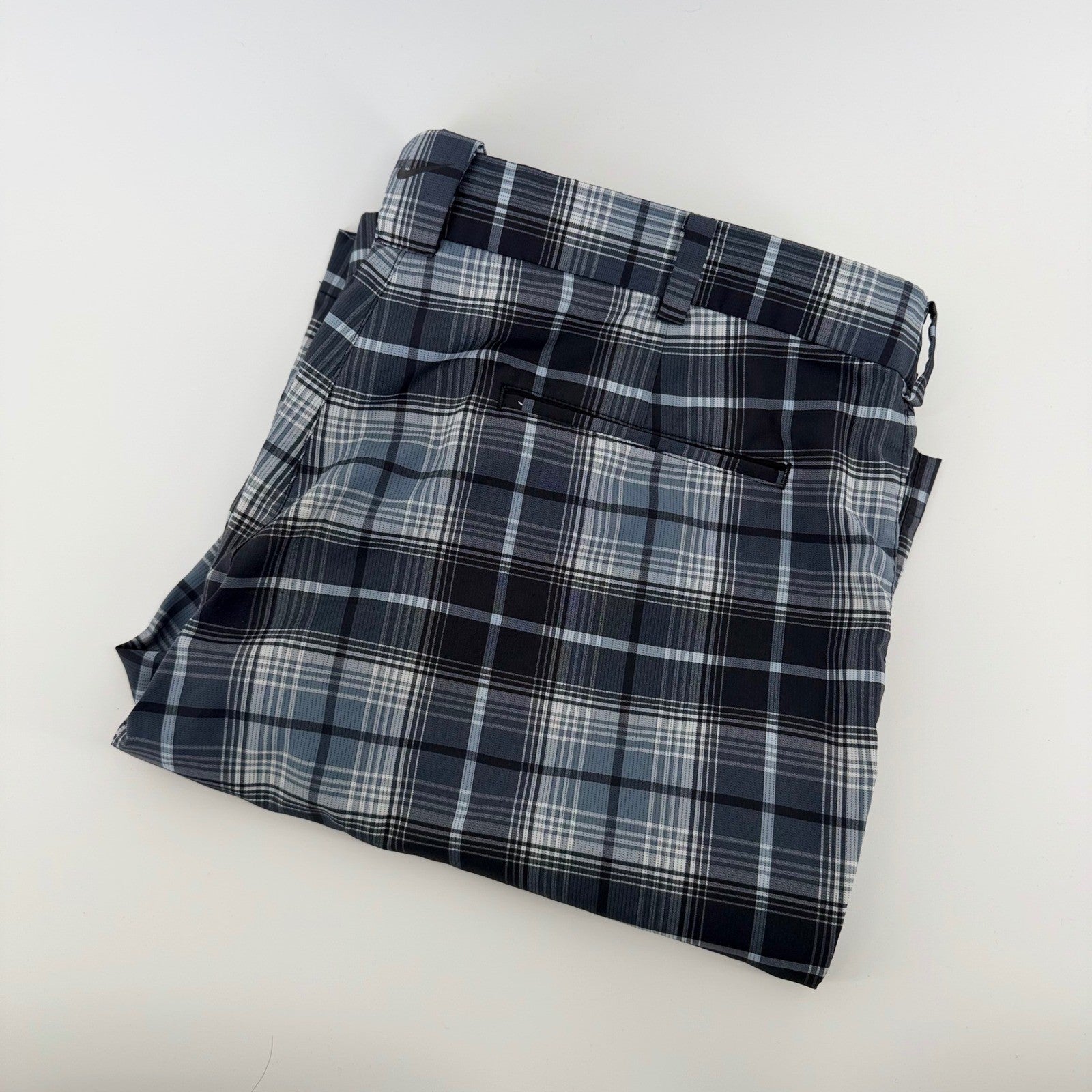 Nike Golf Dri-FIT Plaid Shorts Athletic Performance Grey Black 36 Mens Preppy