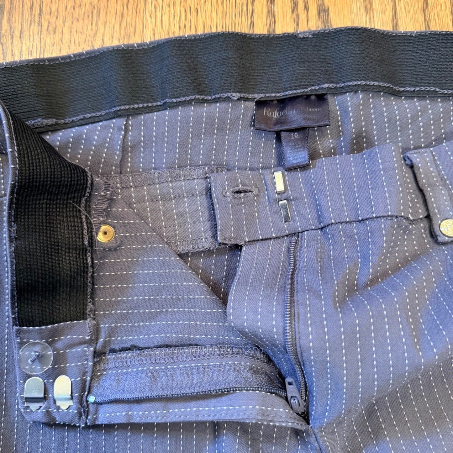 Rafaella Classic Pinstripe Dress Pants Comfort Waist Size 10 Navy Blue