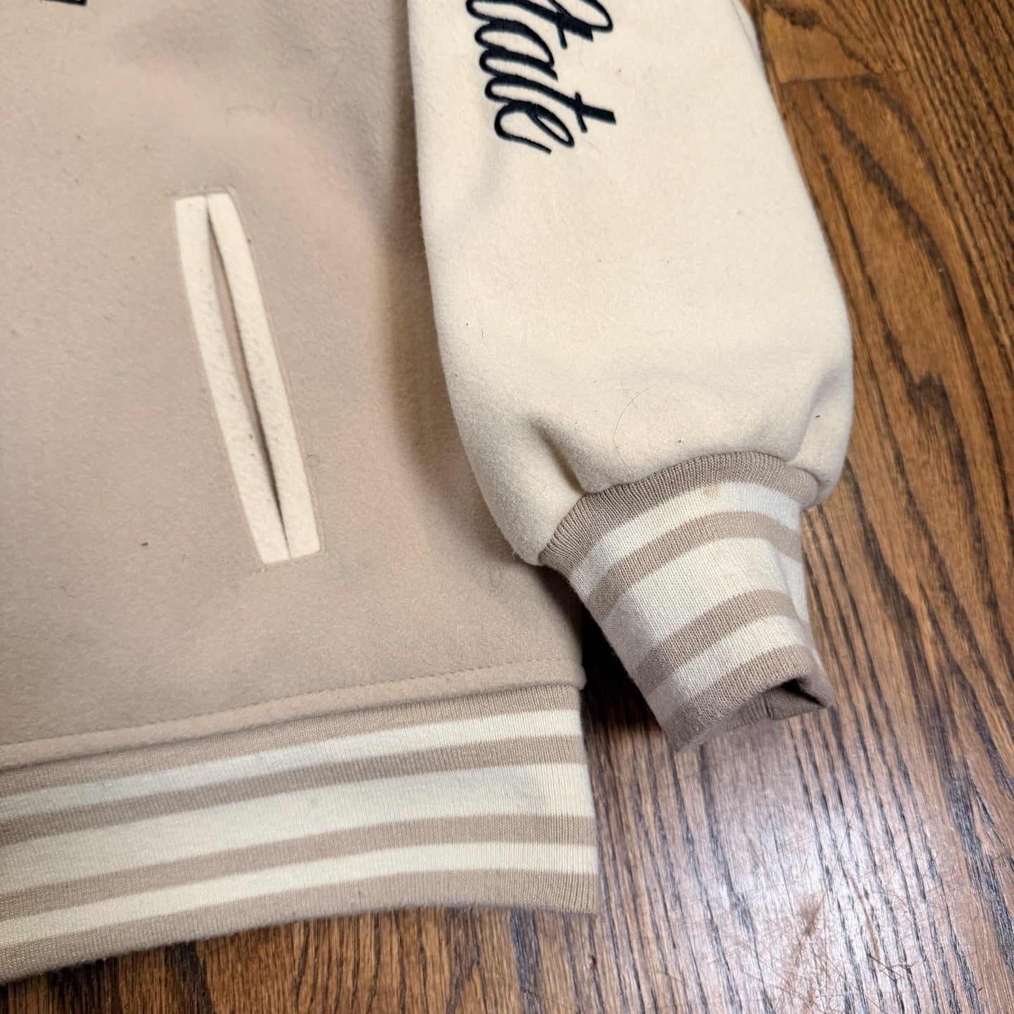 New York 1982 Empire State Varsity Bomber Jacket - Forever 21 - Tan - Size XS
