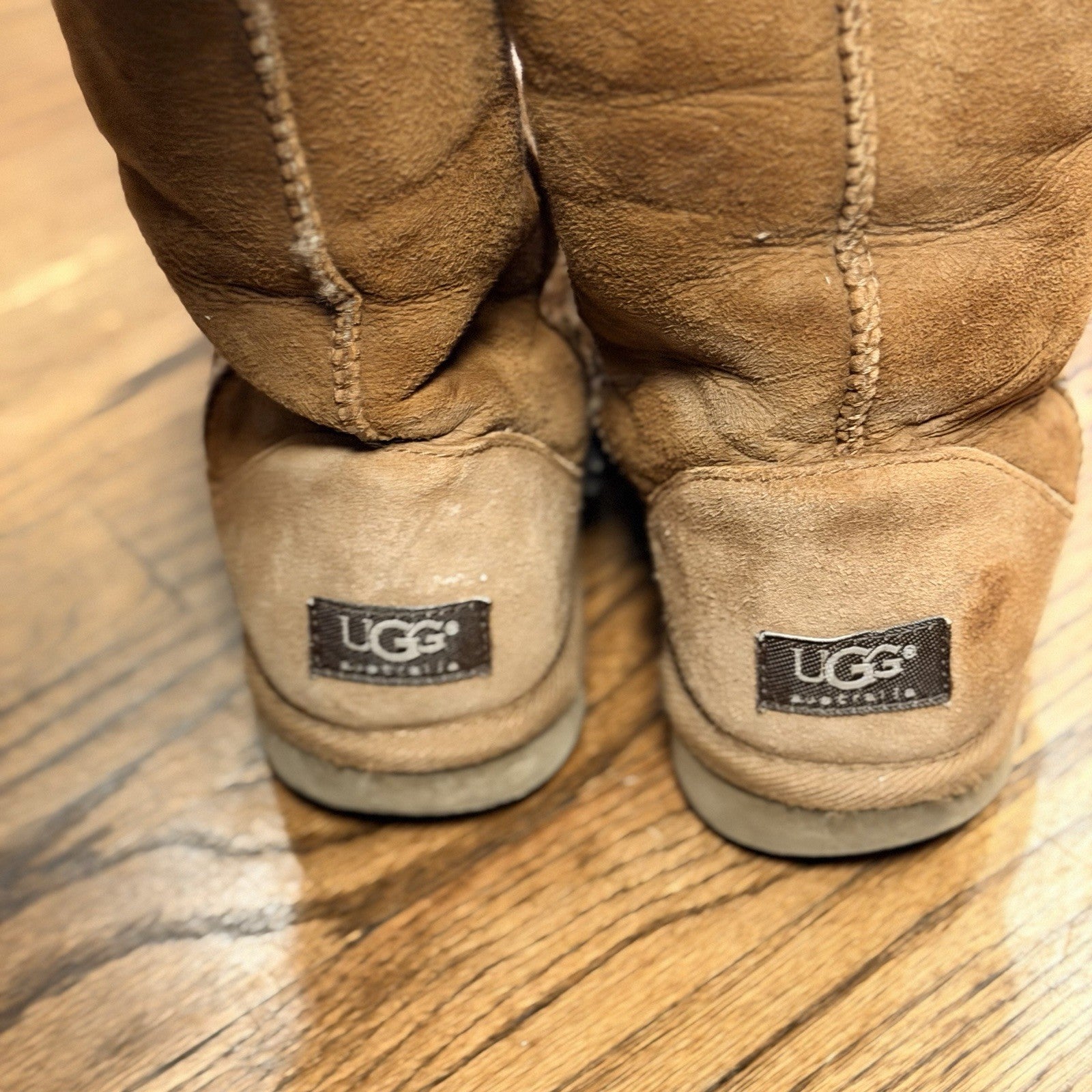 Ugg Australia Classic II Tall Boots Chestnut Sheepskin Women's size 7 S/N 5815