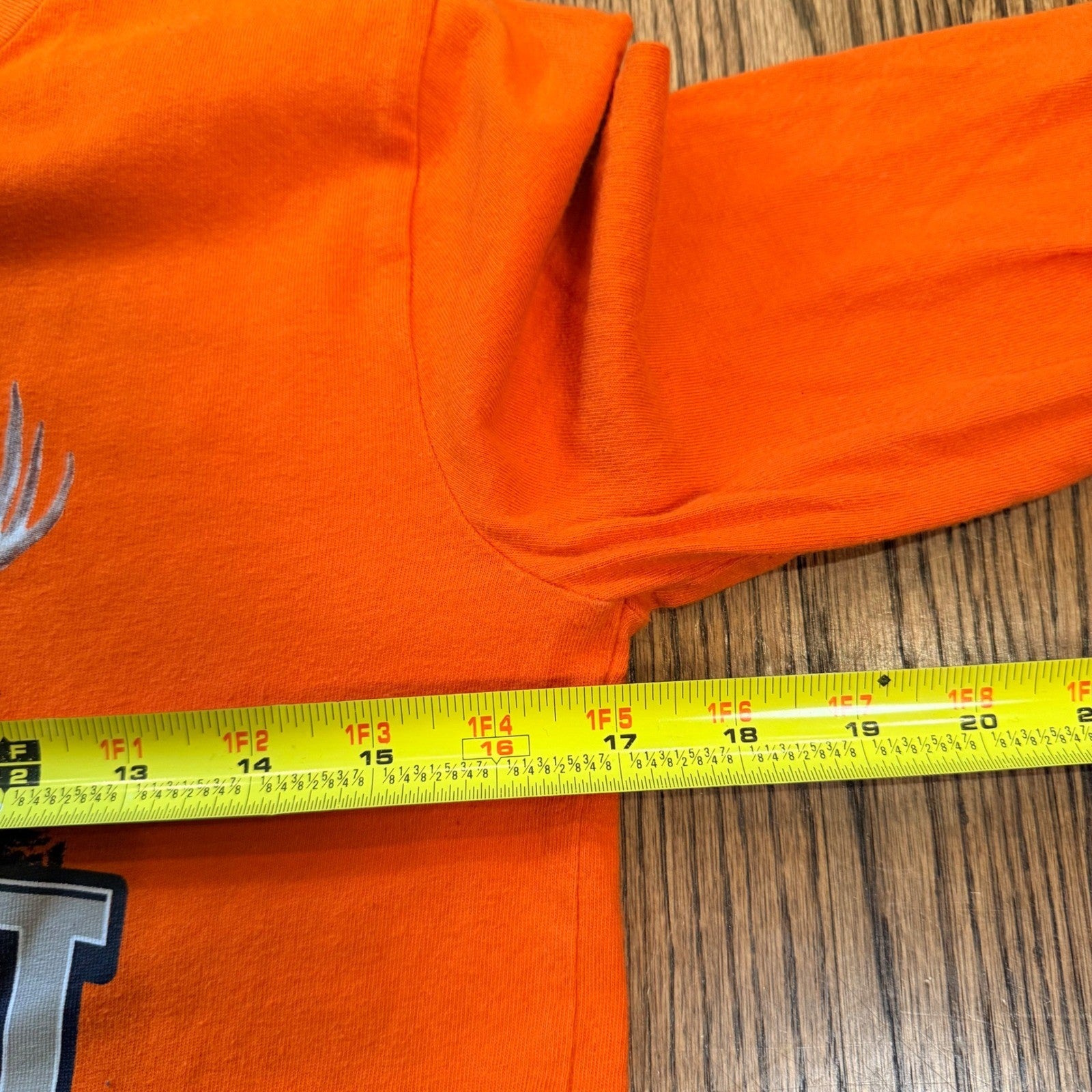Carhartt Wildlife Tracker Long Sleeve Graphic Tee Size M 10/12 Hunter Orange