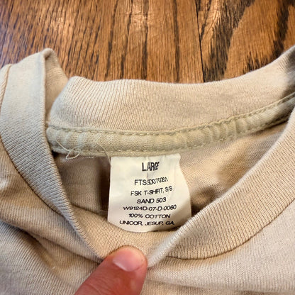 Unicor U.S. Army Army Strong Graphic T-Shirt Large Sand Tan Cotton Tee Military
