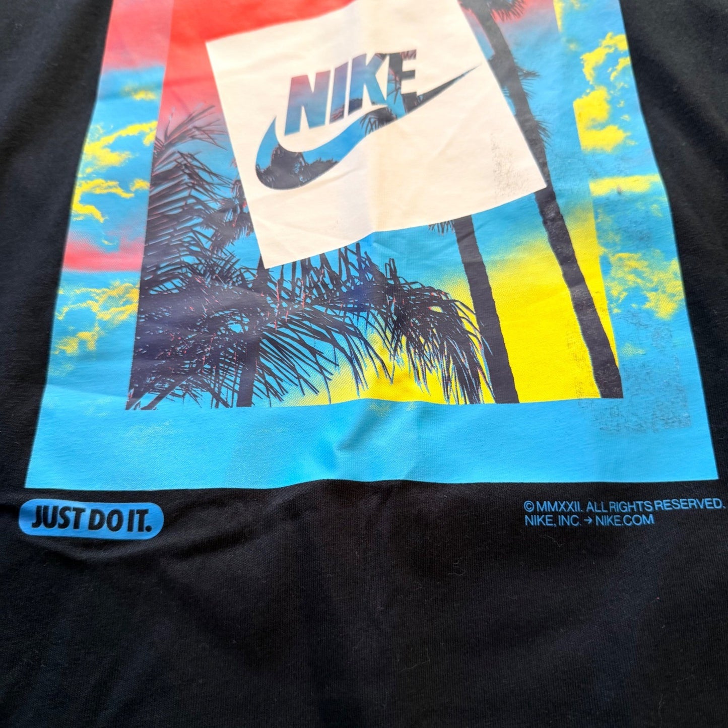 Nike The Nike Tee Graphic T-Shirt Tropical Palm Tree Print Medium Black