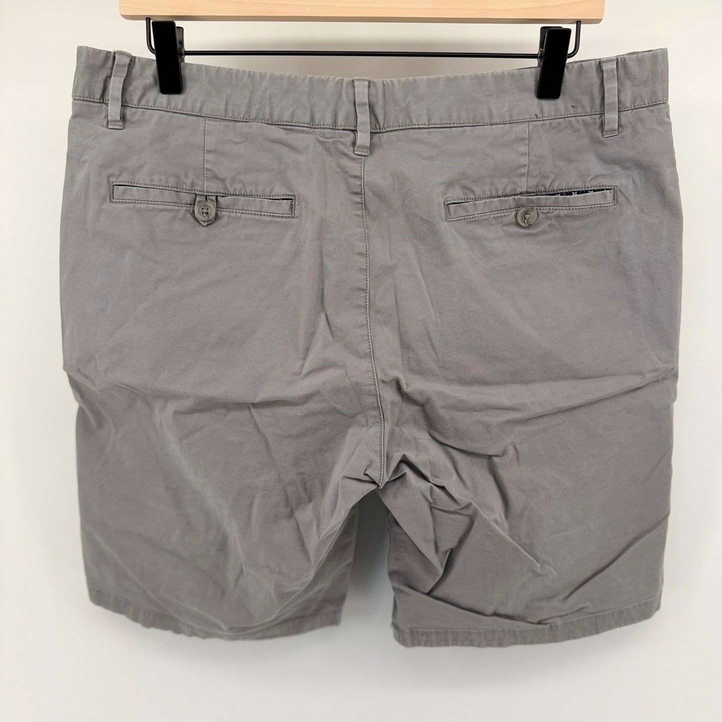 Bonobos Washed Chino Shorts 9 Inch Inseam Casual Preppy Cotton 33 Grey
