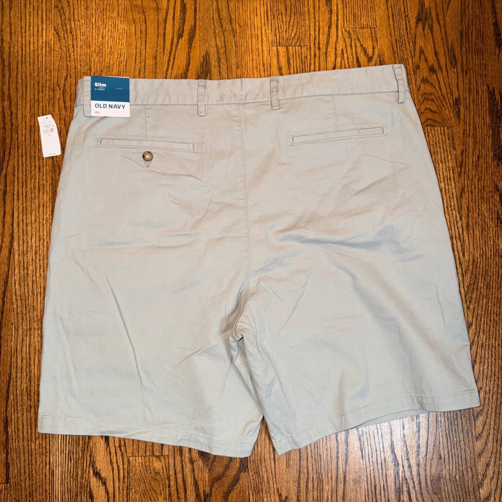 Old Navy Slim Built-In Flex Chino Shorts 9" Inseam 40 Light Gray NWT