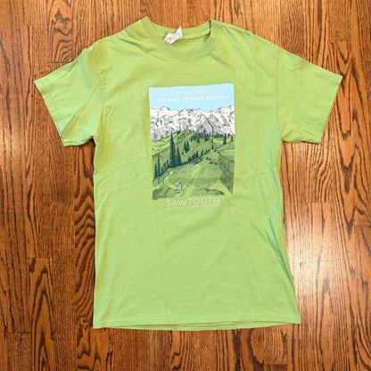 Gildan Sawtooth National Recreation Area Graphic T-Shirt Hiking Size M Green