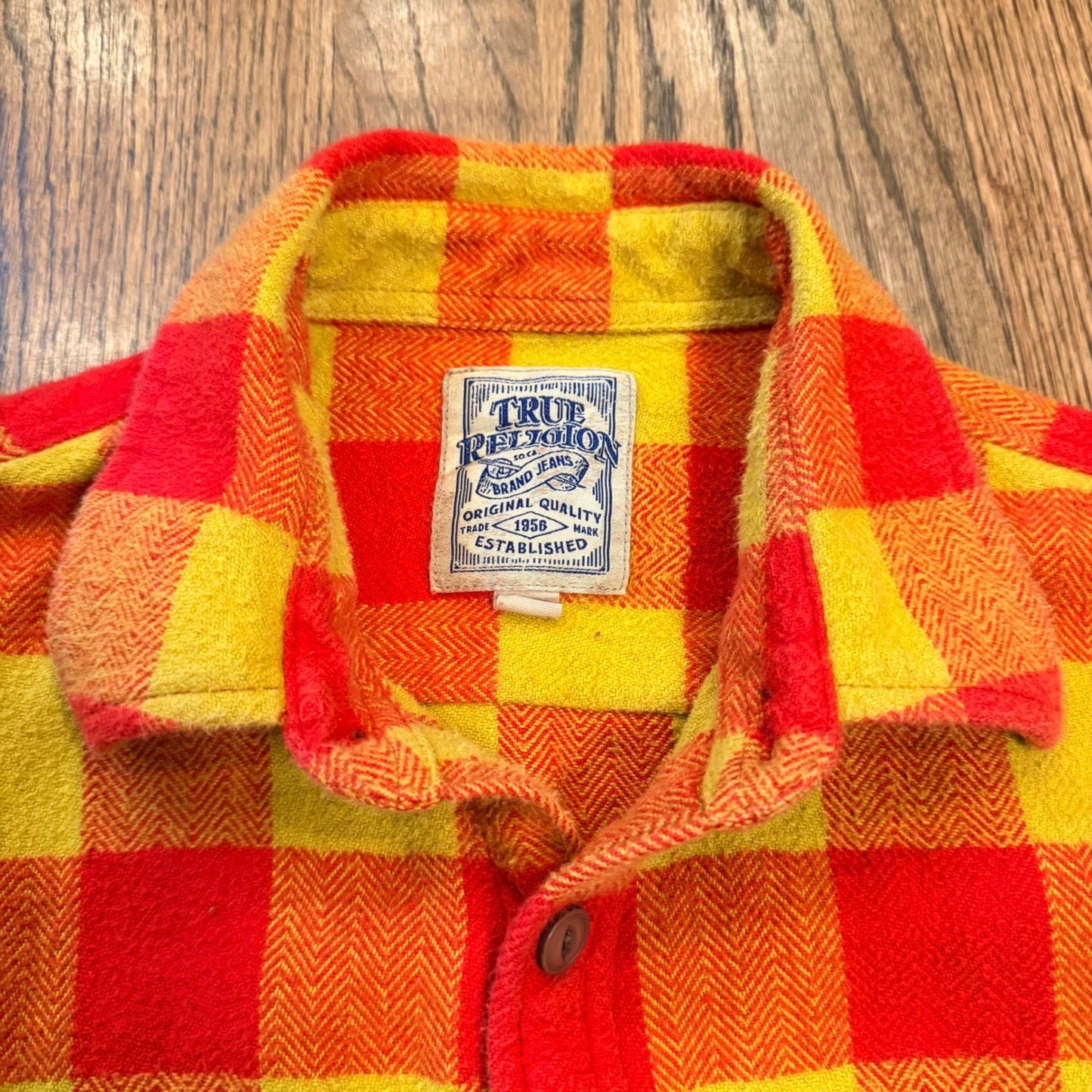 True Religion Buffalo Plaid Flannel Shirt Herringbone Button Down Small Orange