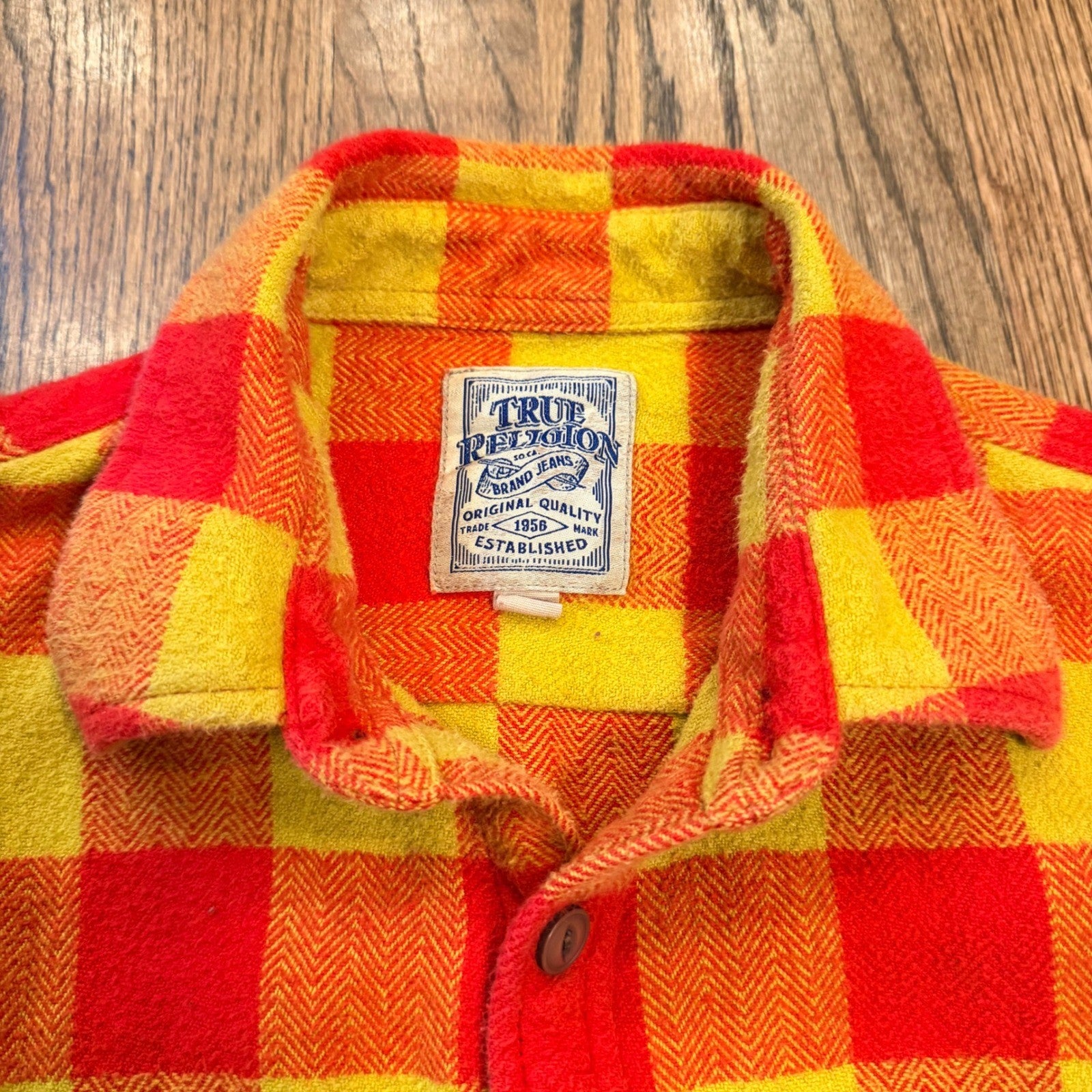 True Religion Buffalo Plaid Flannel Shirt Herringbone Button Down Small Orange
