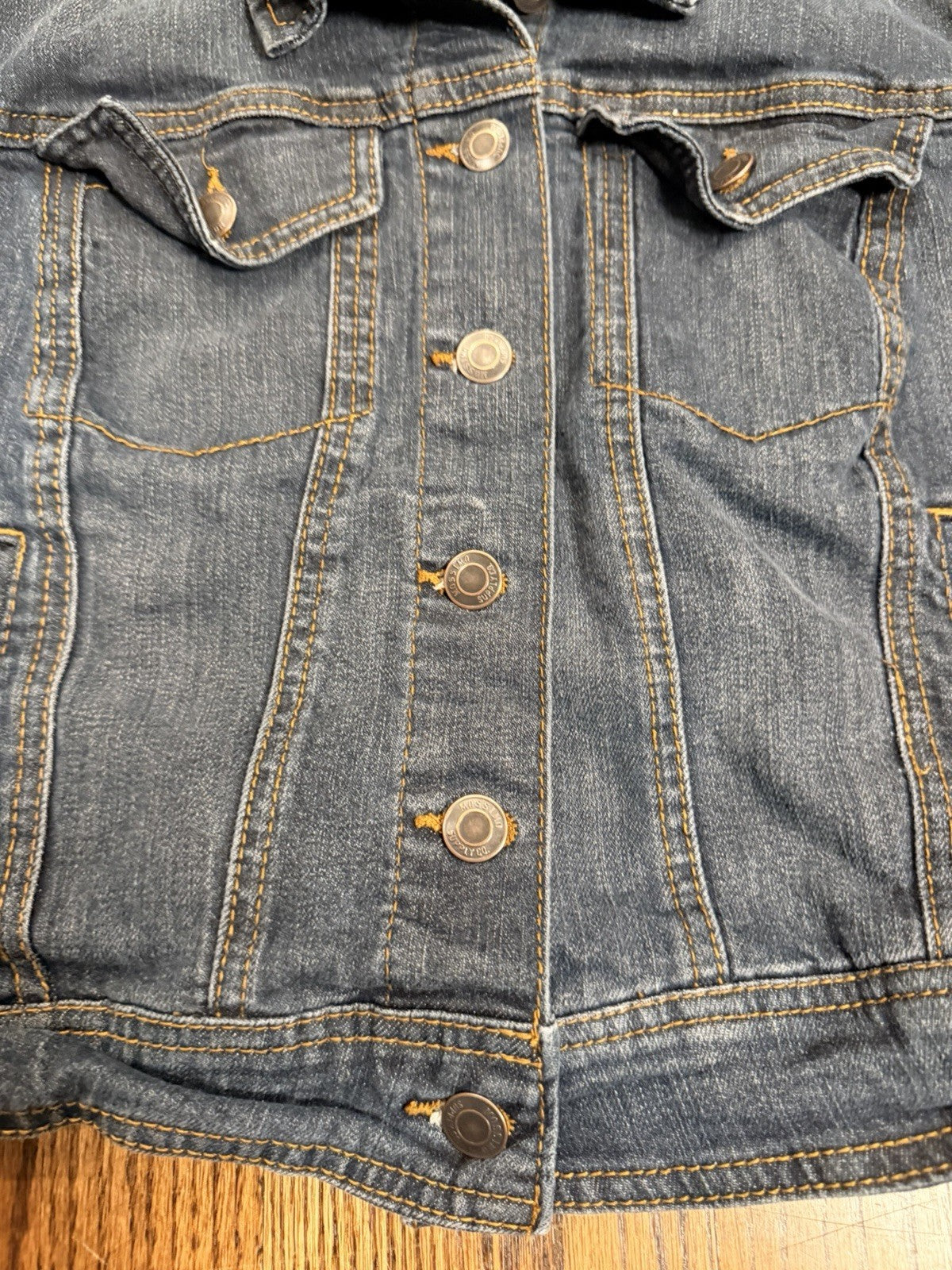 Mossimo Cropped Denim Jean Jacket Long Sleeve Button Down Youth Size L (adult S)