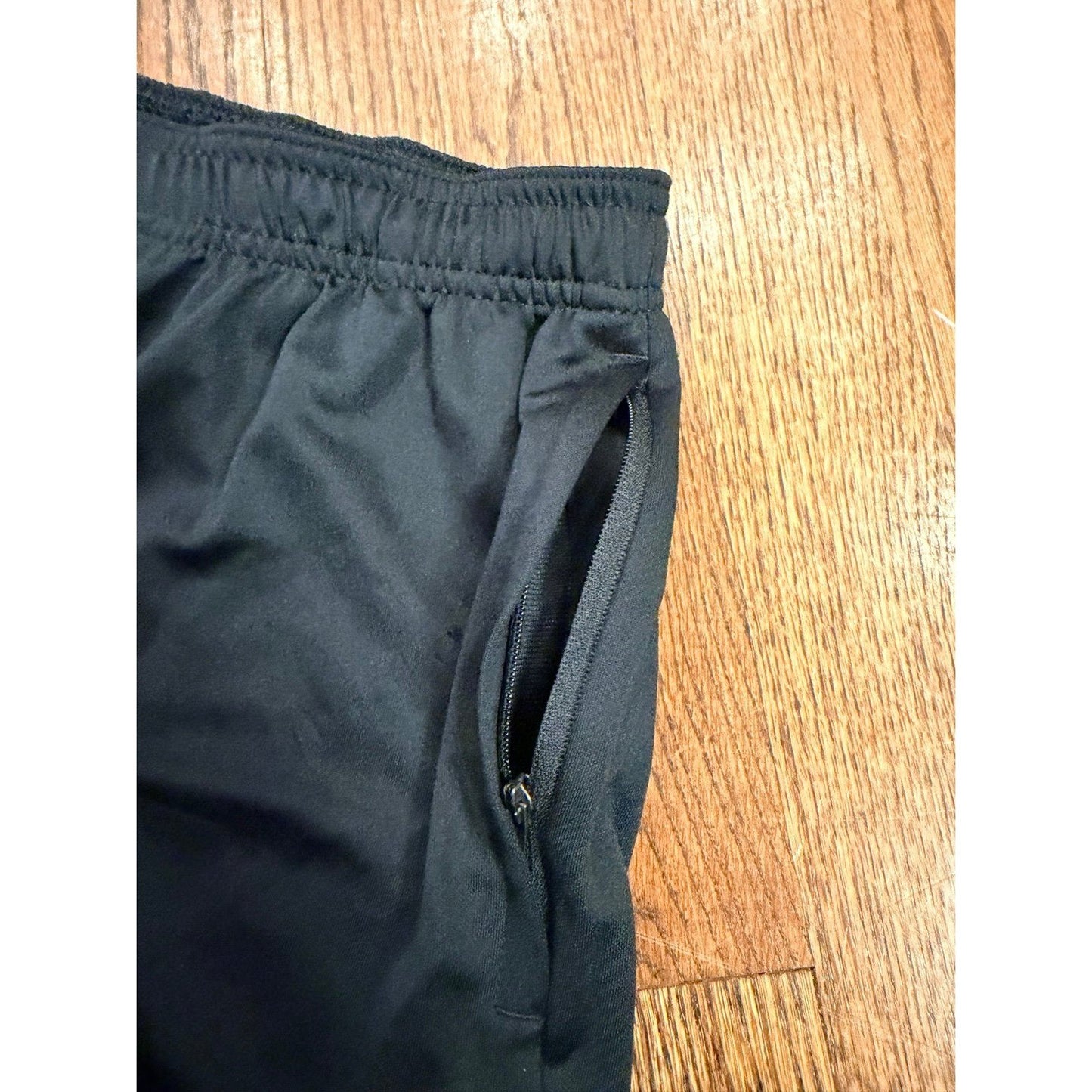Nike Dri-Fit Running Shorts Black XL | Zip Pocket | 16.5x13 | Grade 3