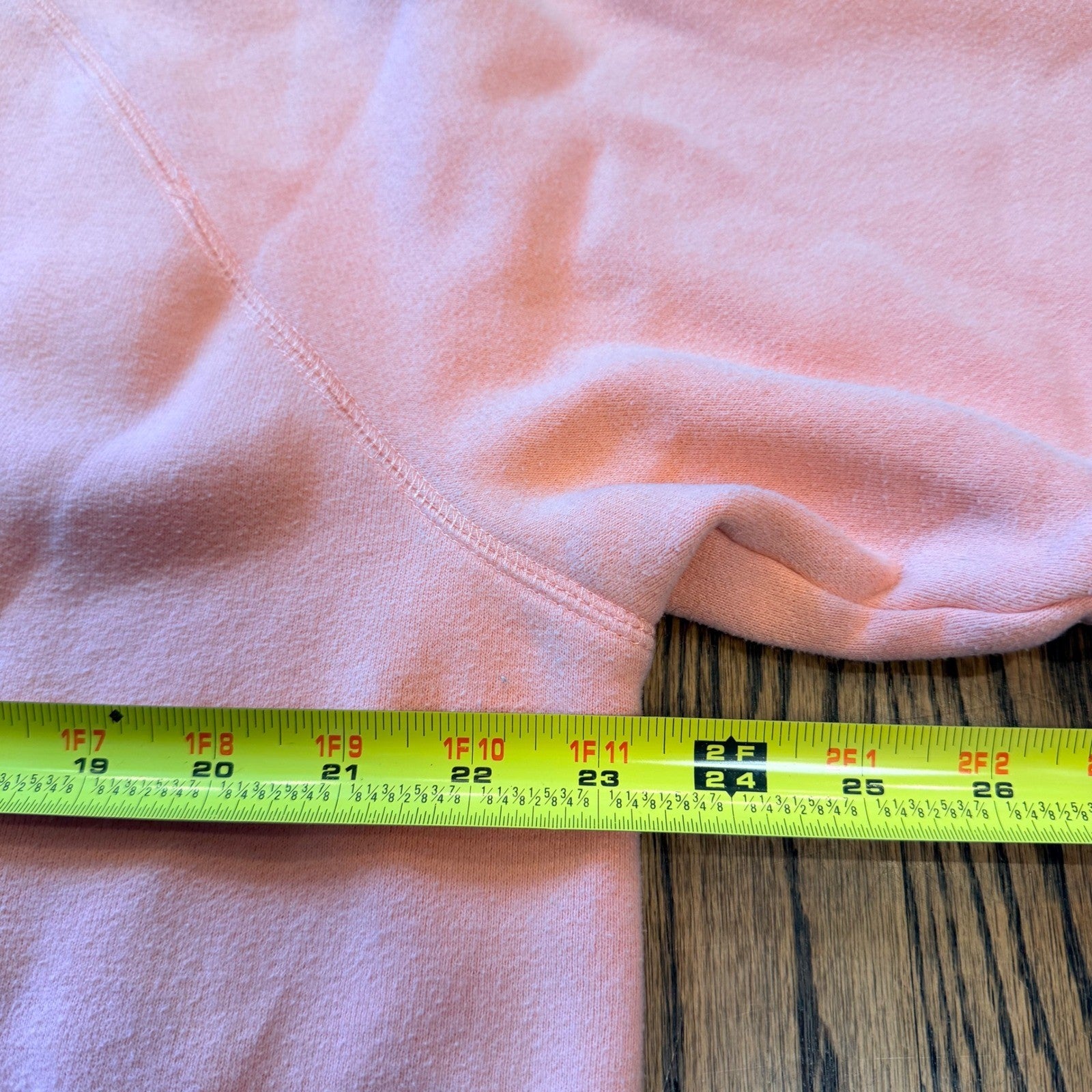IZOD V-Neck Raglan Sweatshirt Fleece Lined Pullover Large Peach Pink Mid Weight